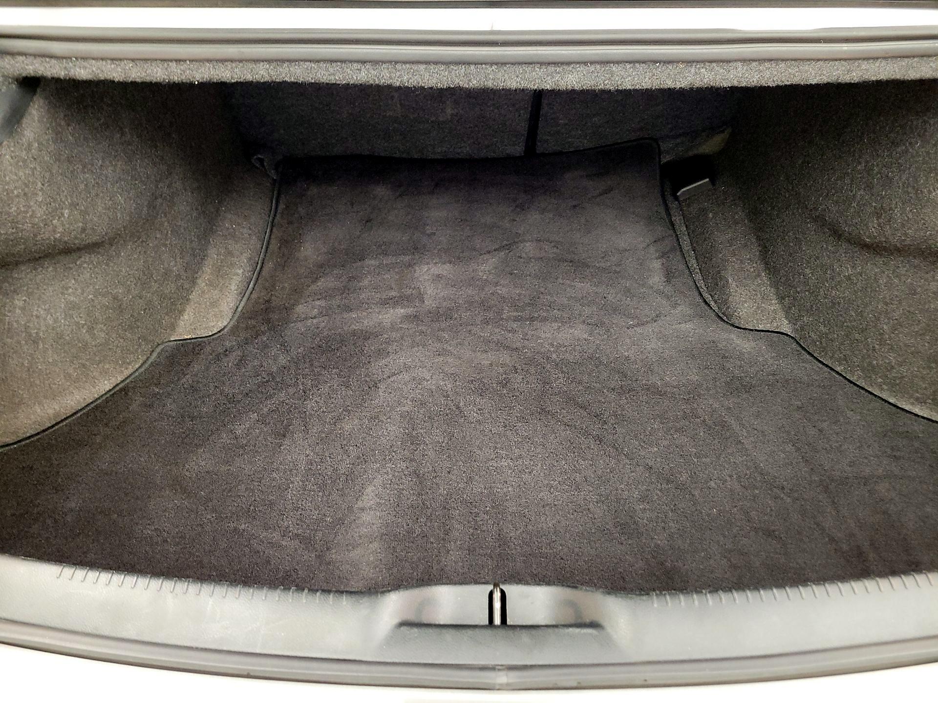 Thumbnail: 2018 Chrysler 300 - 20