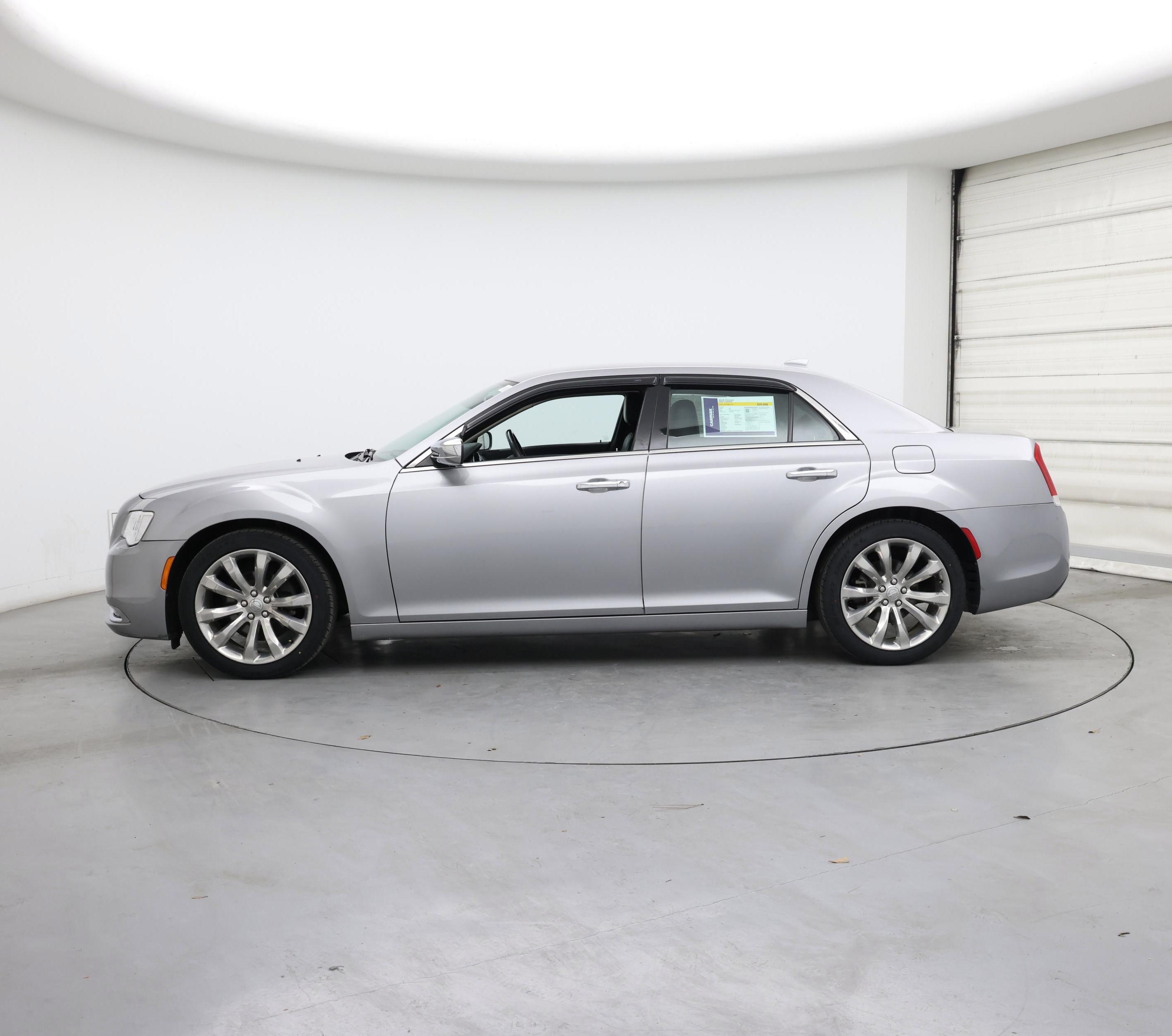 Thumbnail: 2018 Chrysler 300 - 3