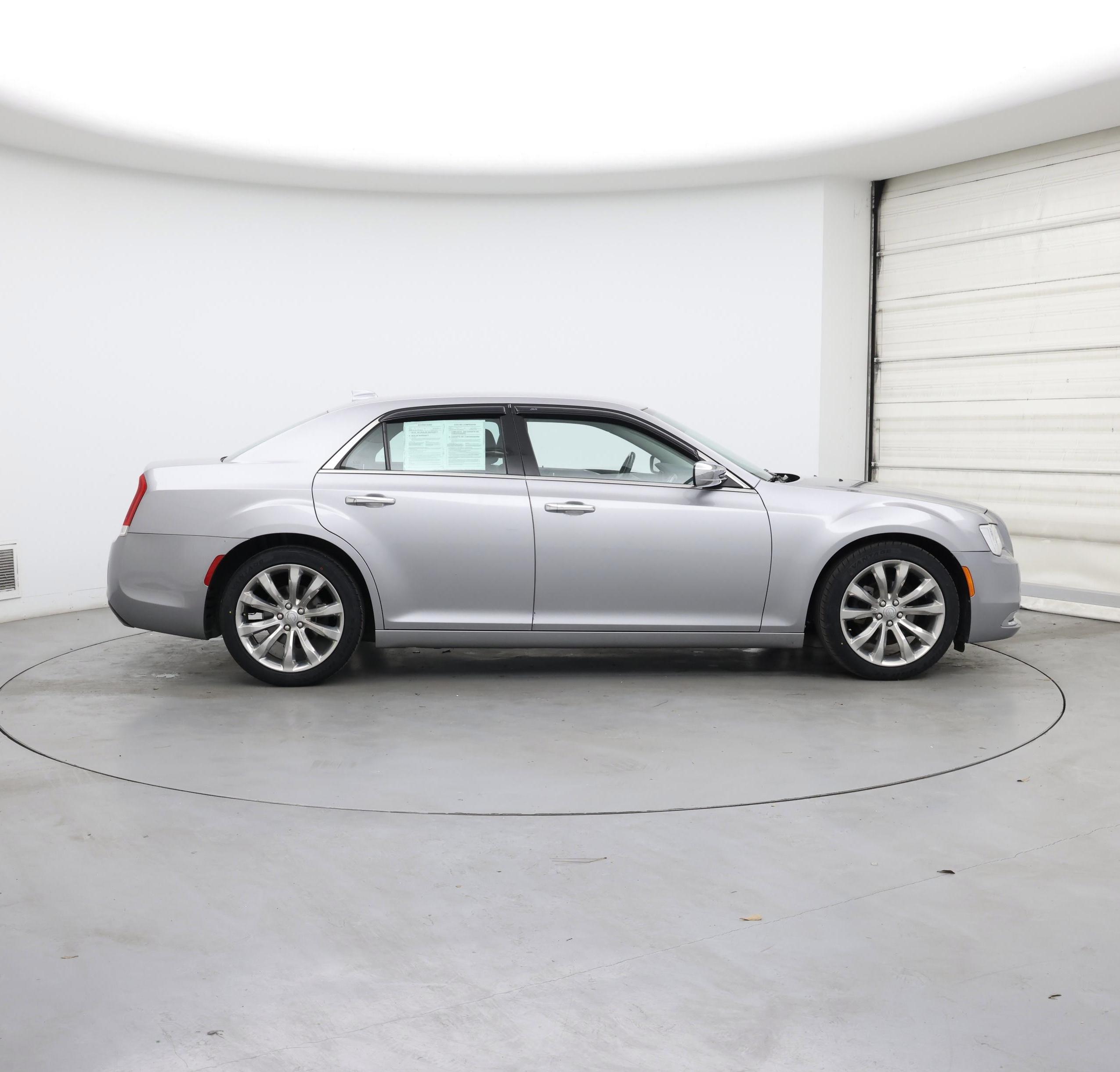 Thumbnail: 2018 Chrysler 300 - 7