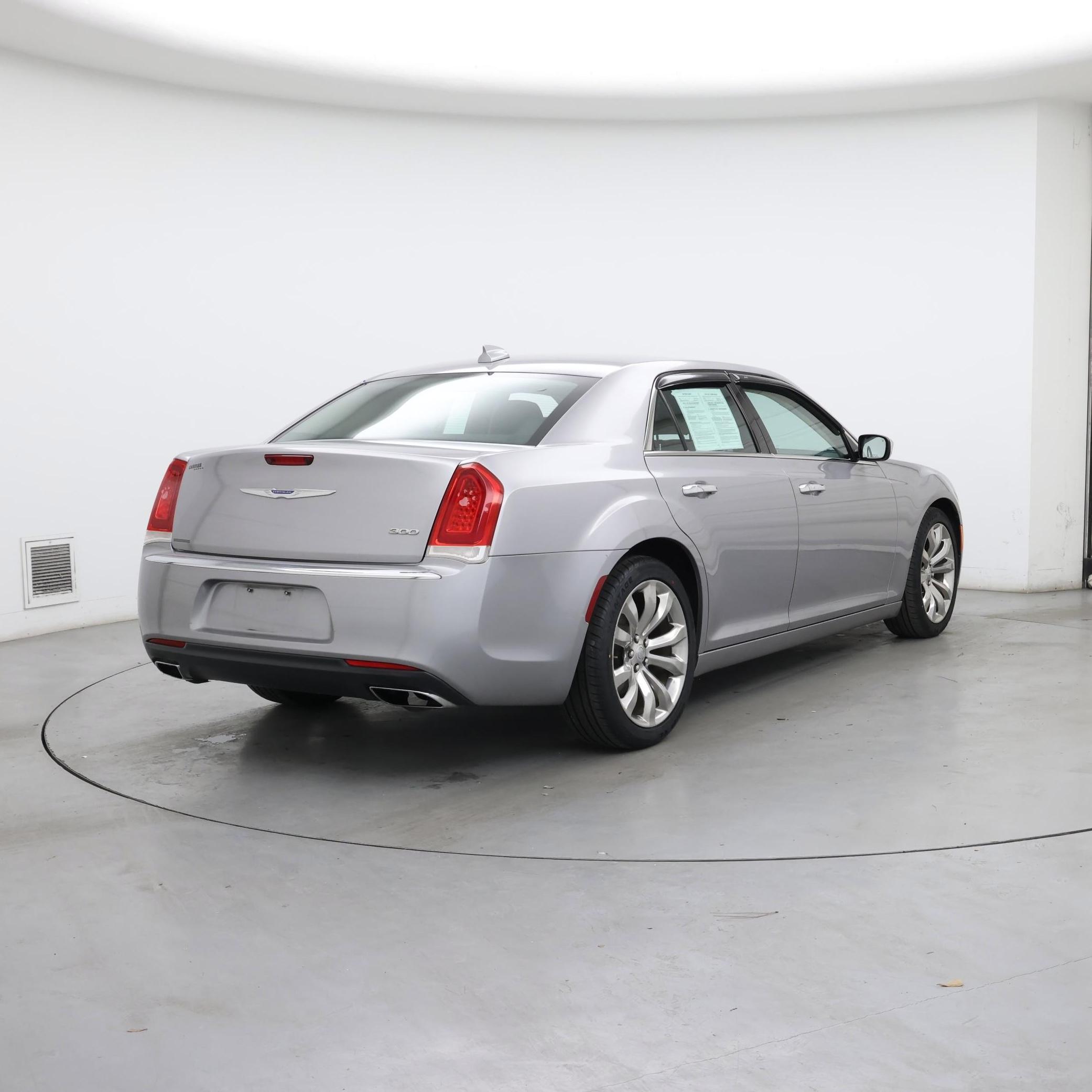 Thumbnail: 2018 Chrysler 300 - 8