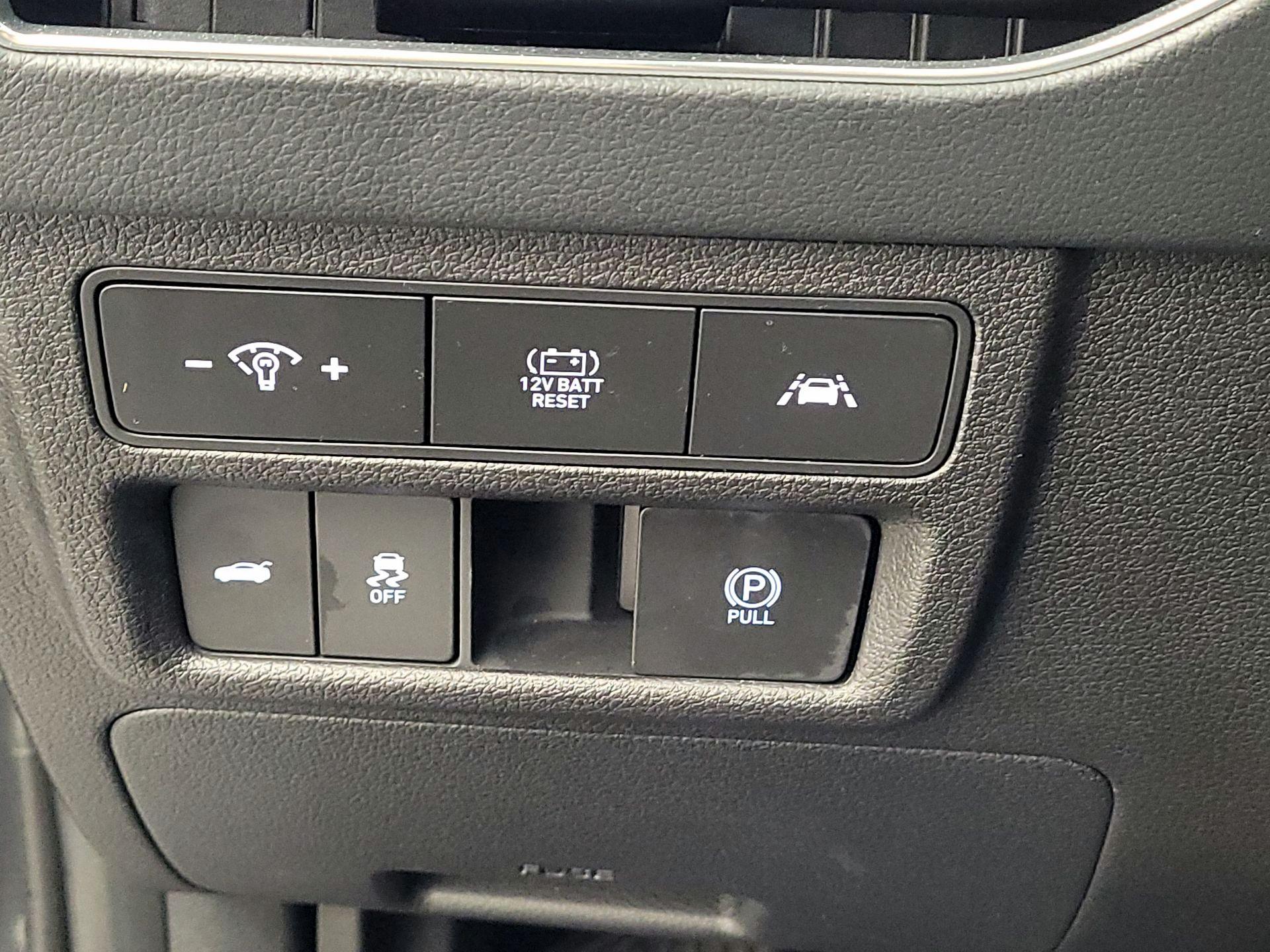 Thumbnail: 2022 Hyundai Sonata - 13