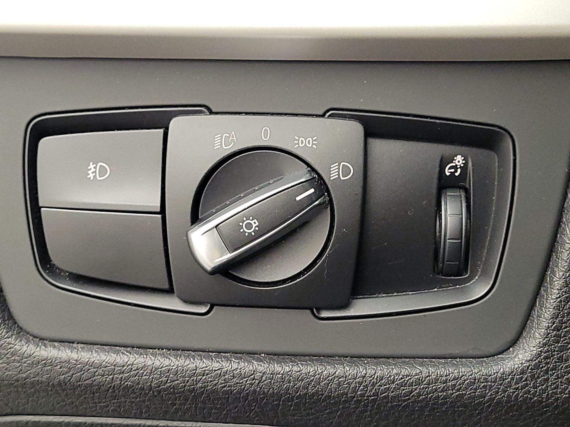 Thumbnail: 2016 BMW 3 Series - 13