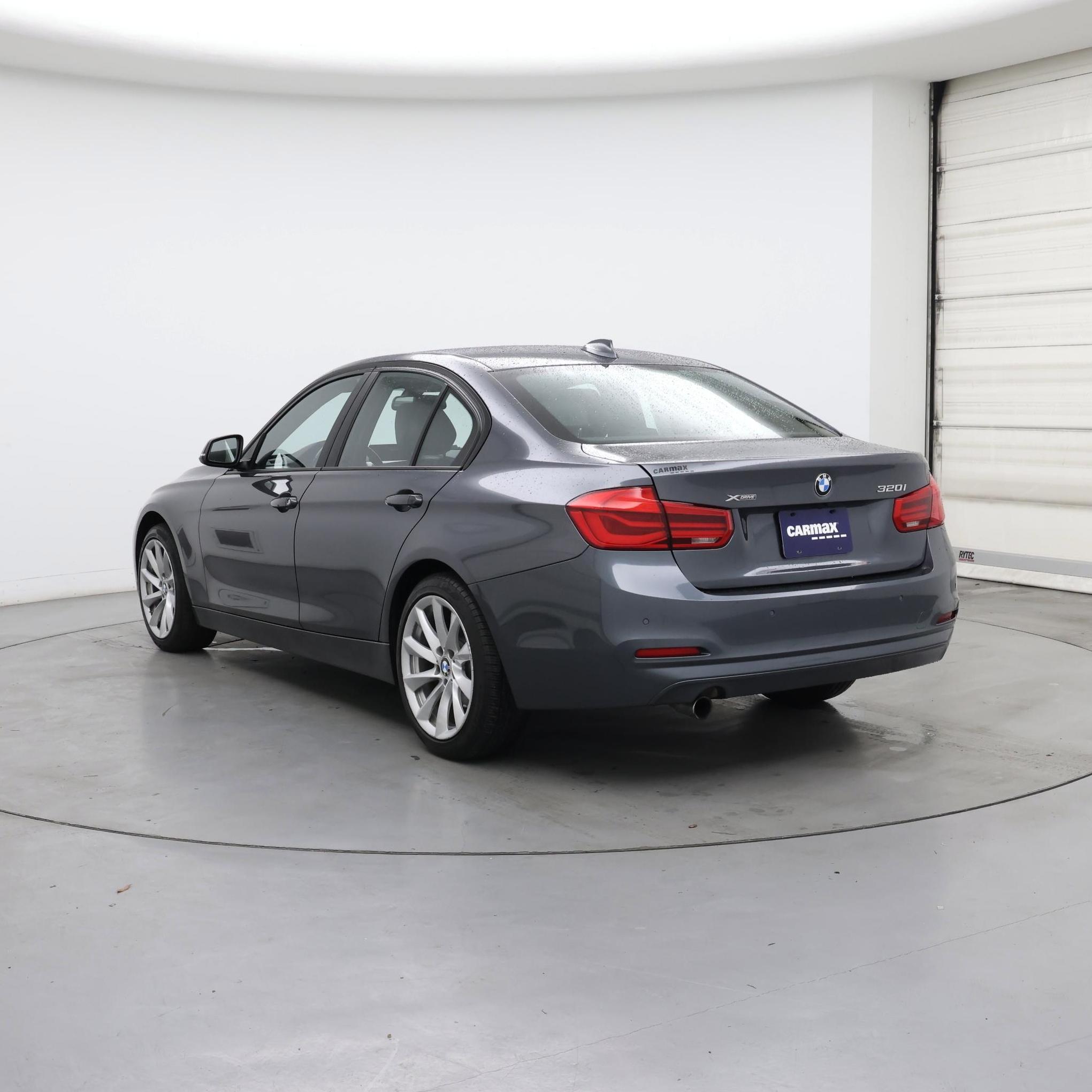 Thumbnail: 2016 BMW 3 Series - 2