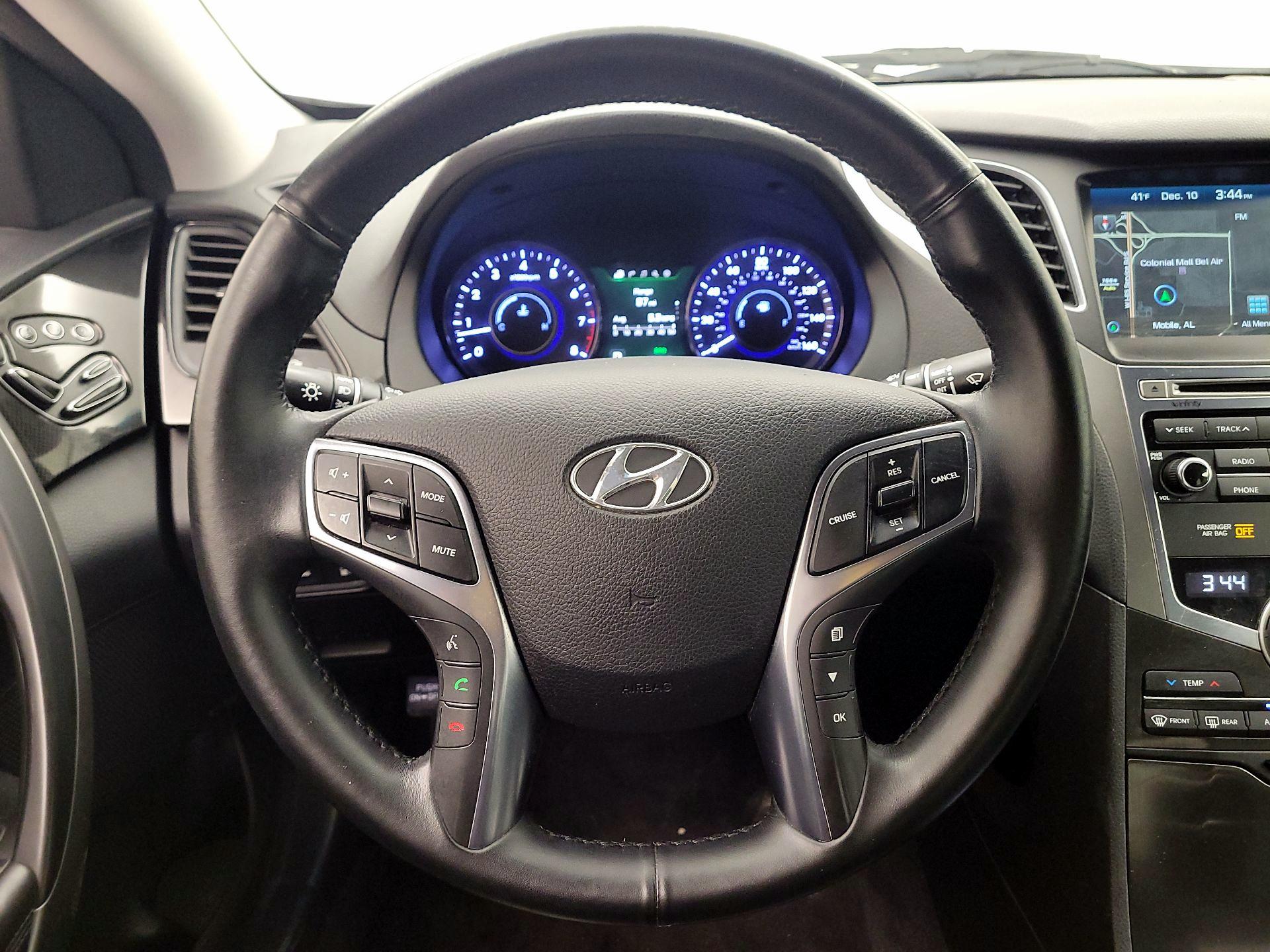 Thumbnail: 2015 Hyundai Azera - 10