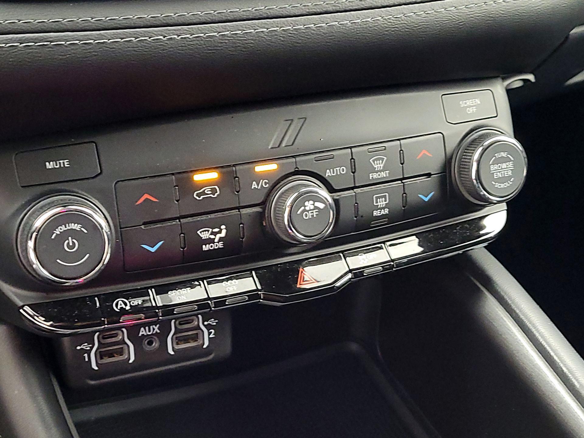 Thumbnail: 2021 Dodge Durango - 16