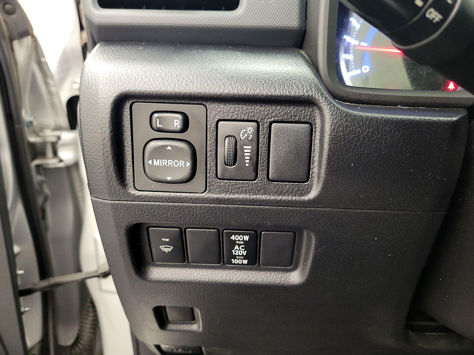 Thumbnail: 2017 Toyota 4Runner - 13