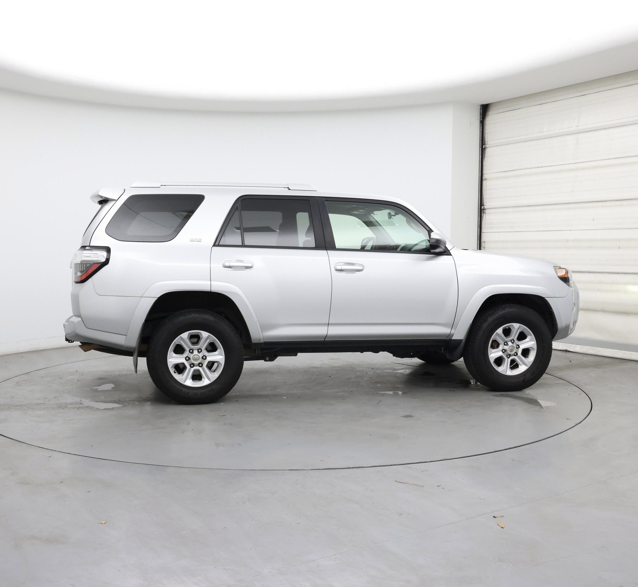 Thumbnail: 2017 Toyota 4Runner - 7