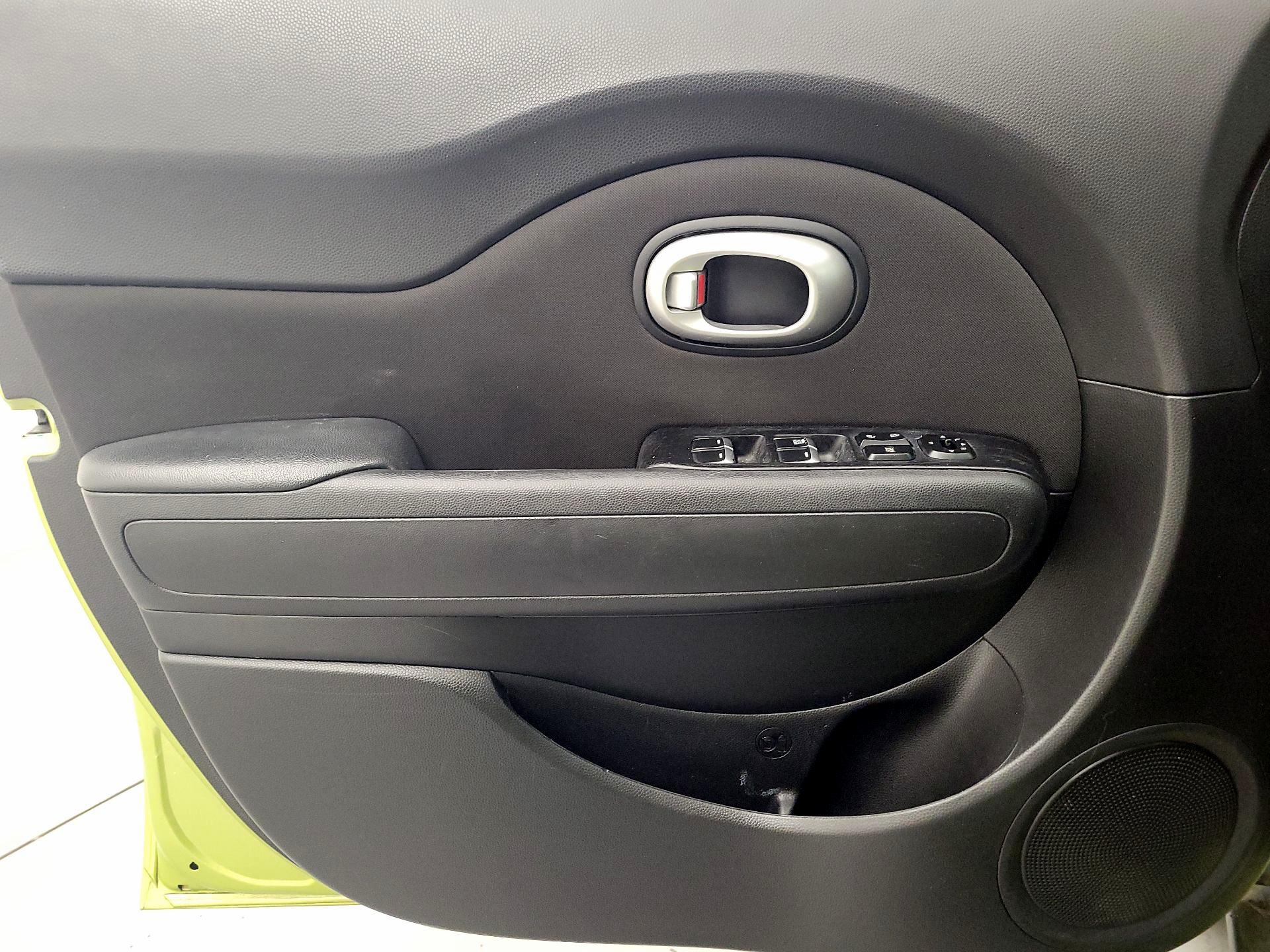 Thumbnail: 2018 Kia Soul - 12