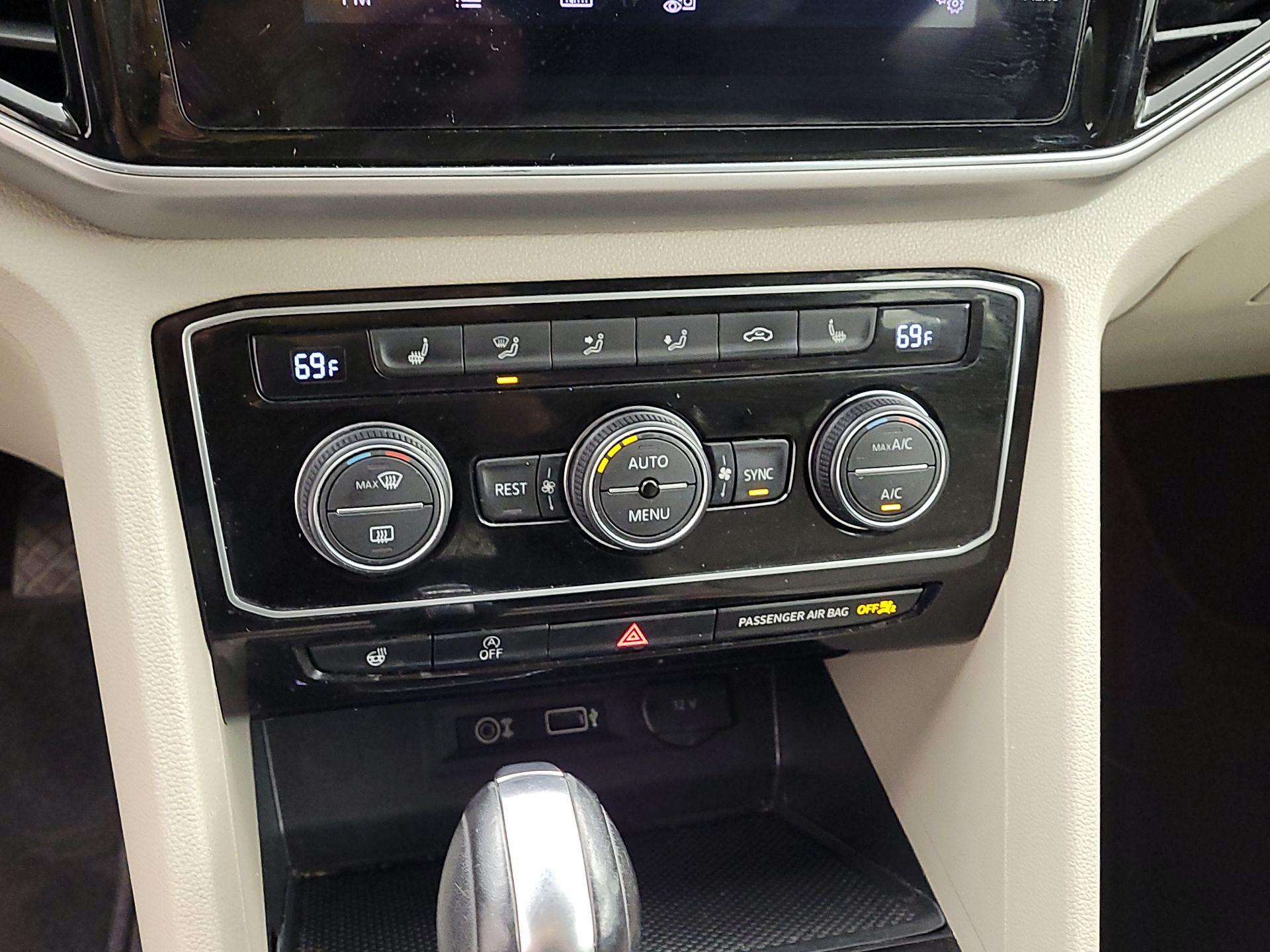 Thumbnail: 2019 Volkswagen Atlas - 16