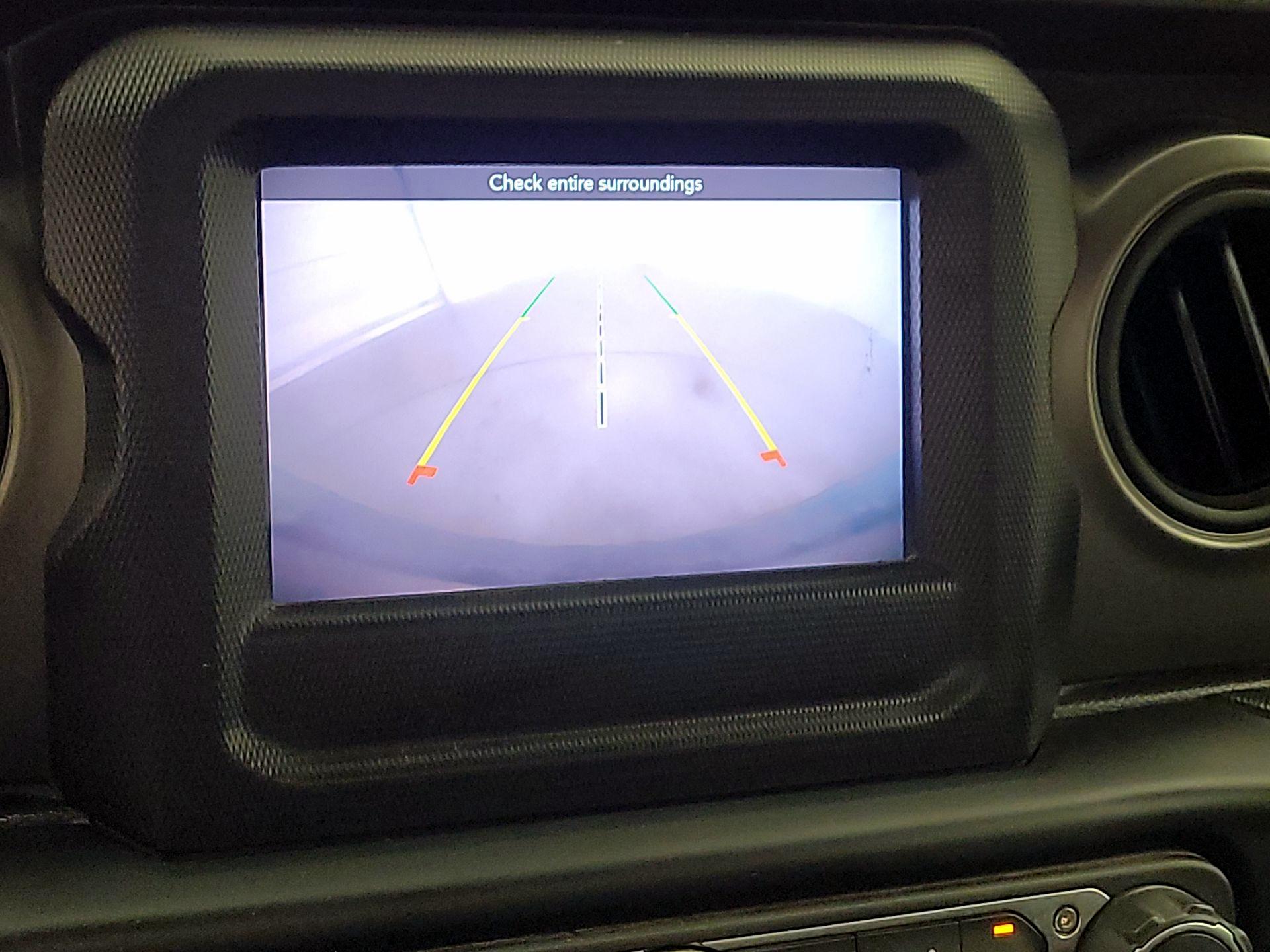 Thumbnail: 2022 Jeep Wrangler - 14