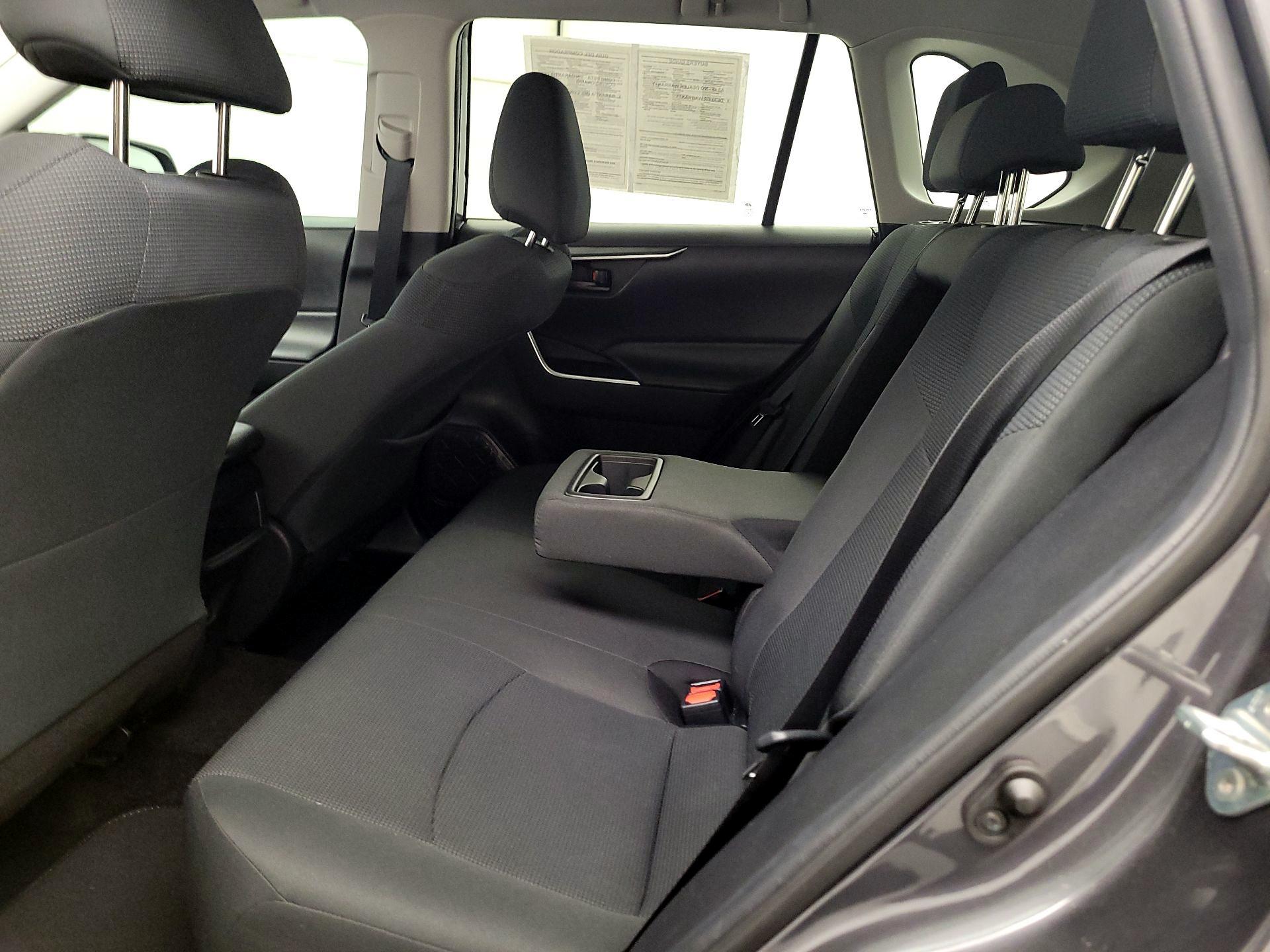 Thumbnail: 2020 Toyota RAV4 - 19