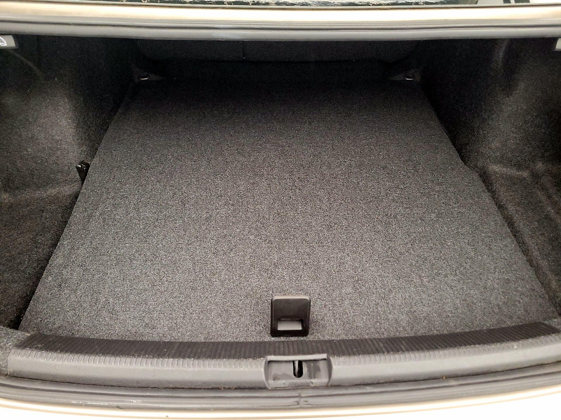 Thumbnail: 2017 Volkswagen Passat - 20