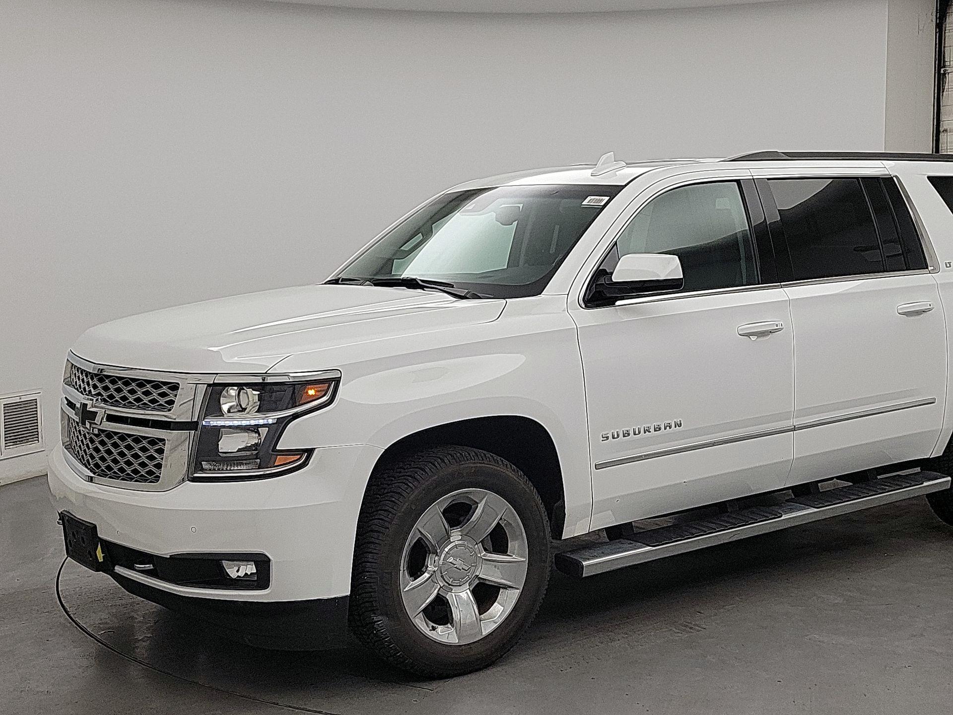 Thumbnail: 2017 Chevrolet Suburban - 3