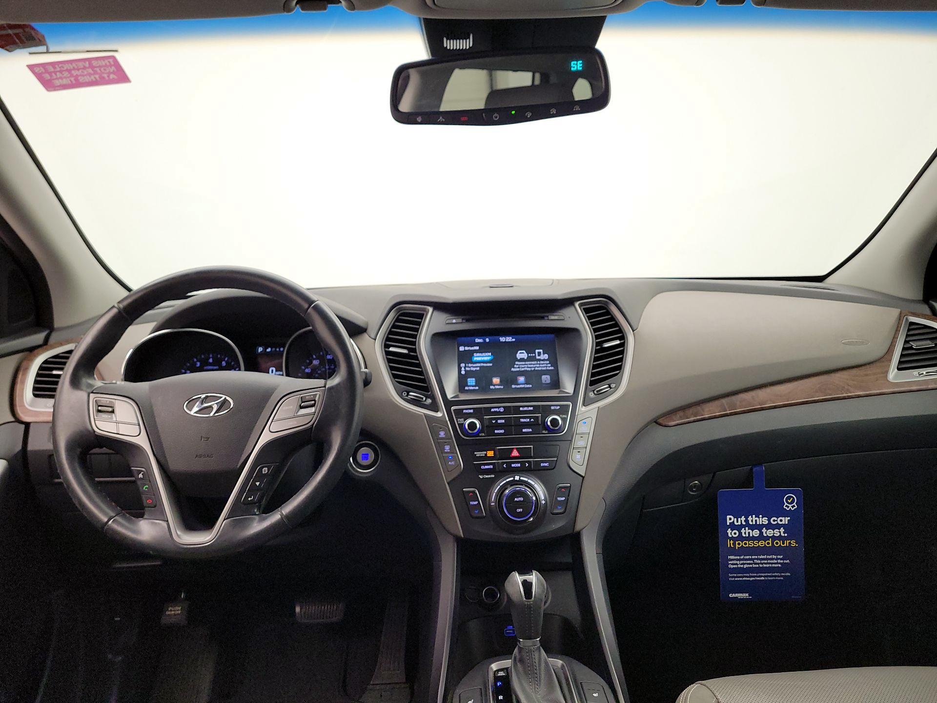 Thumbnail: 2017 Hyundai Santa Fe - 9