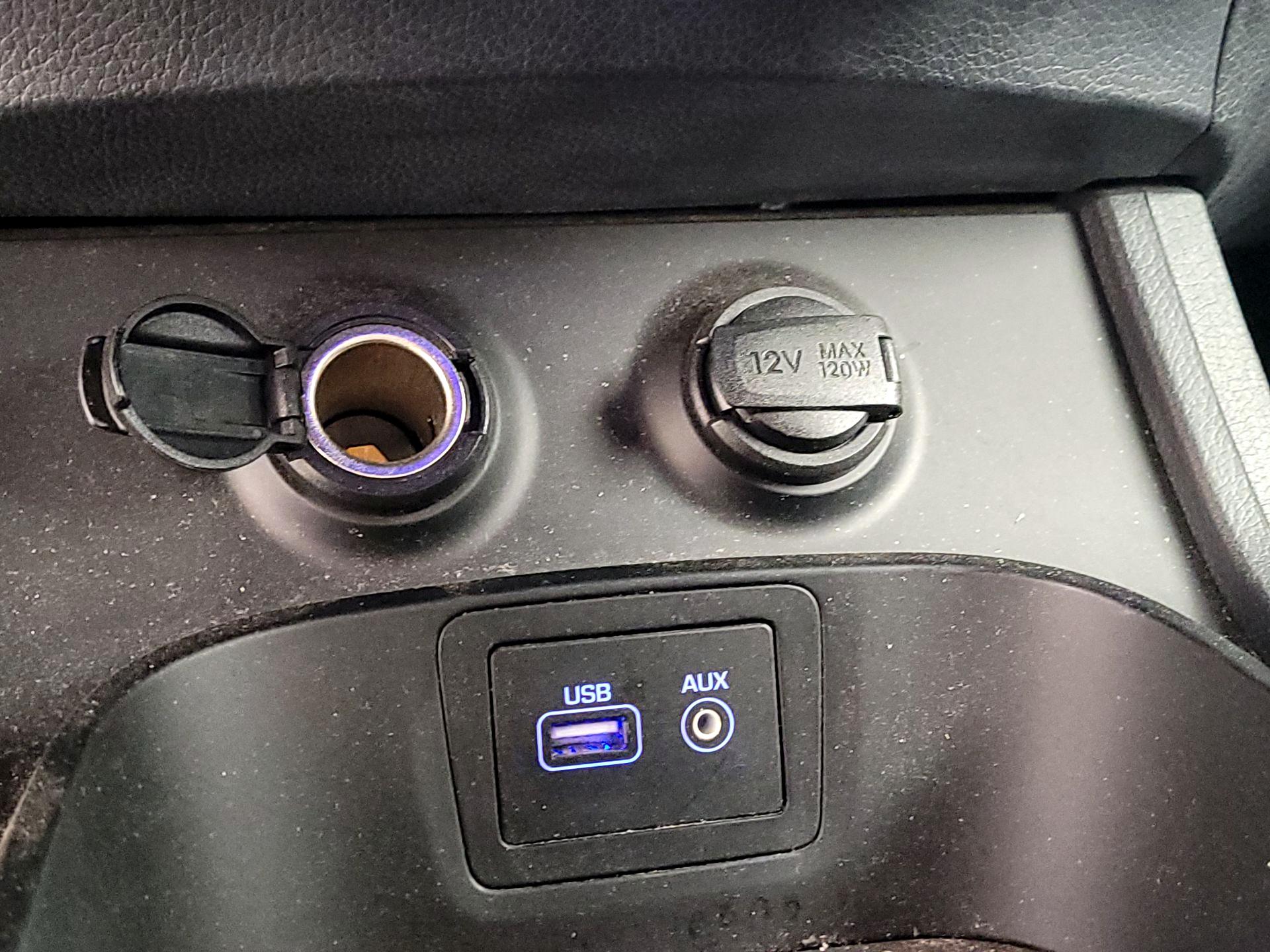 Thumbnail: 2017 Hyundai Santa Fe - 18