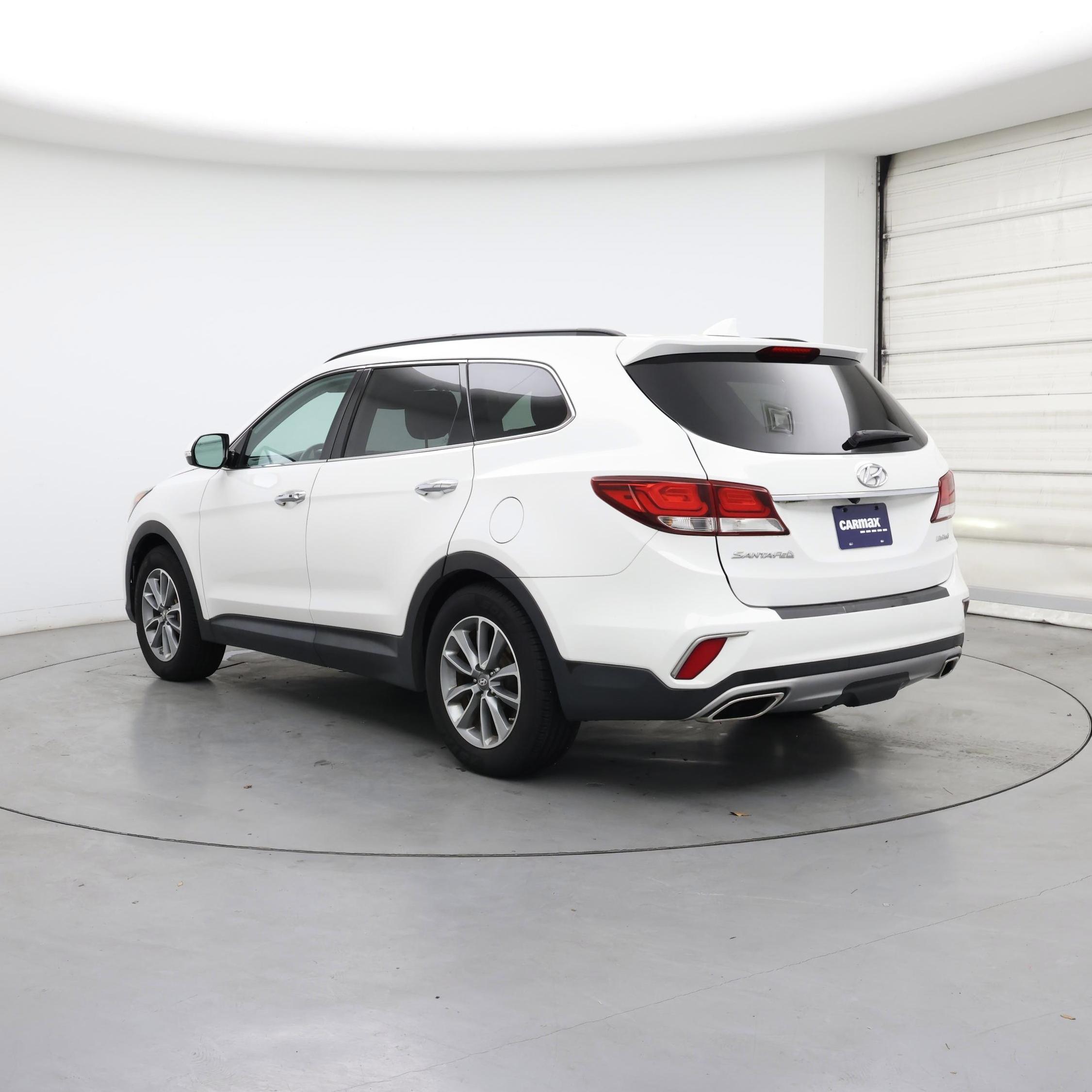 Thumbnail: 2017 Hyundai Santa Fe - 2