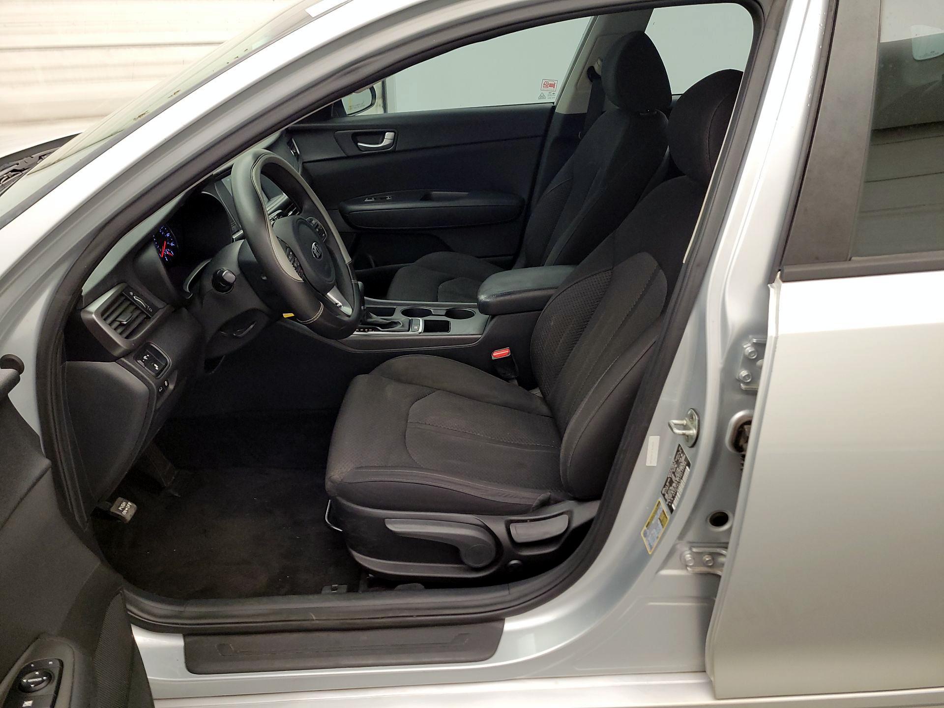 Thumbnail: 2018 Kia Optima - 11