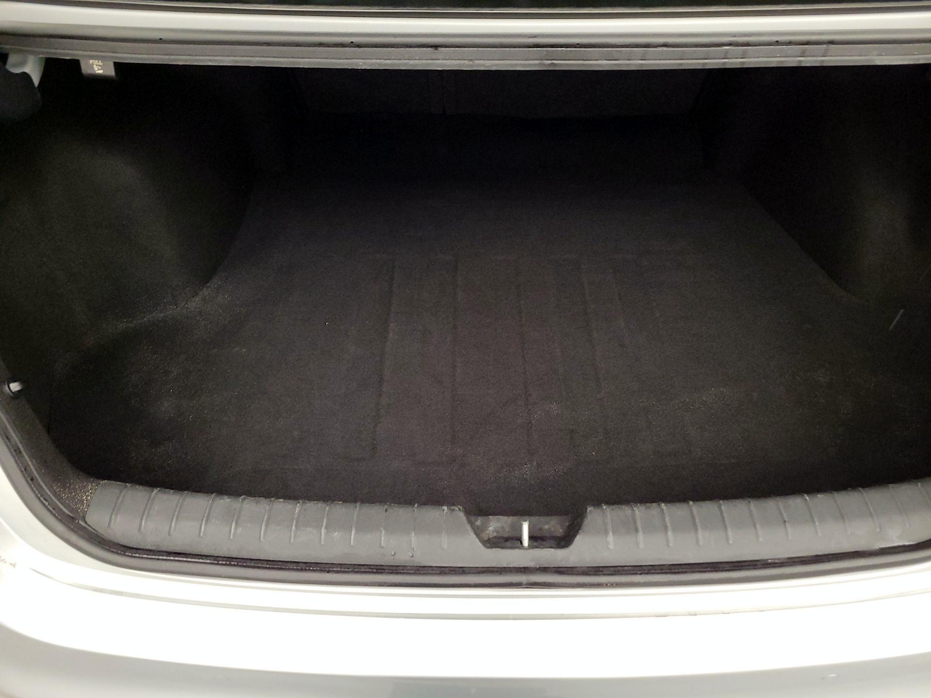 Thumbnail: 2018 Kia Optima - 16