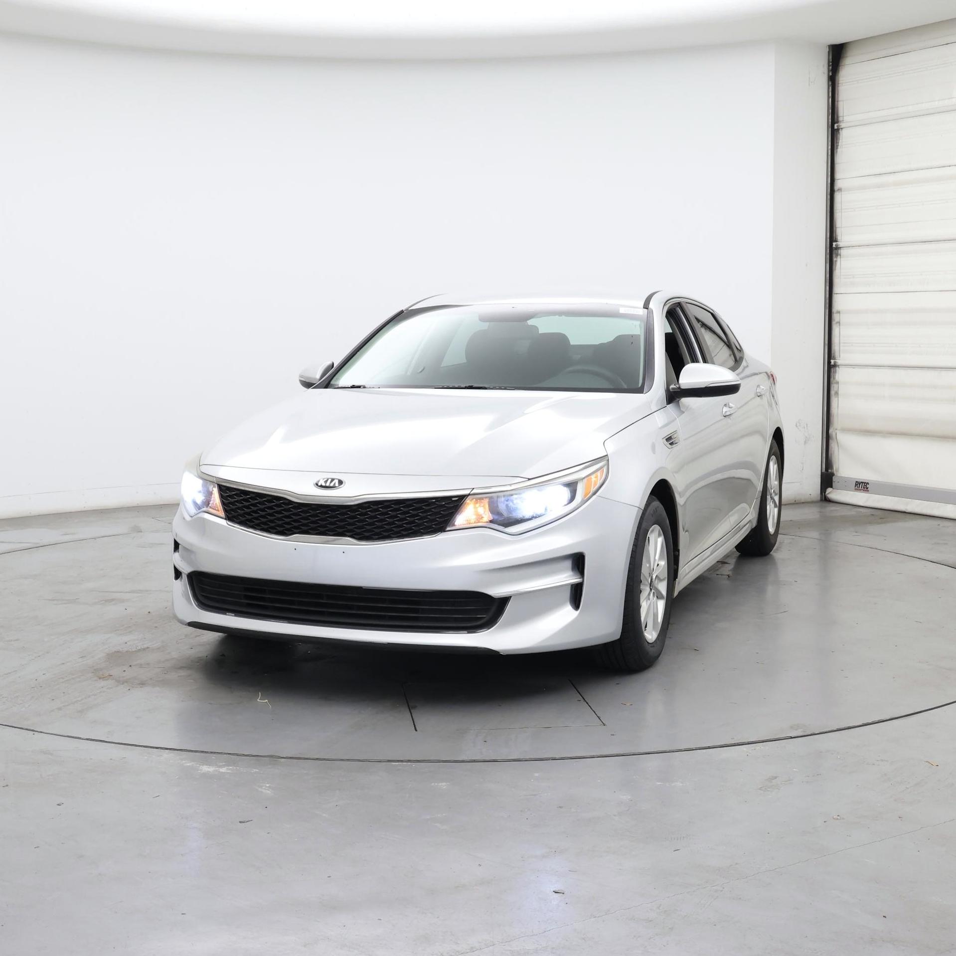 Thumbnail: 2018 Kia Optima - 4