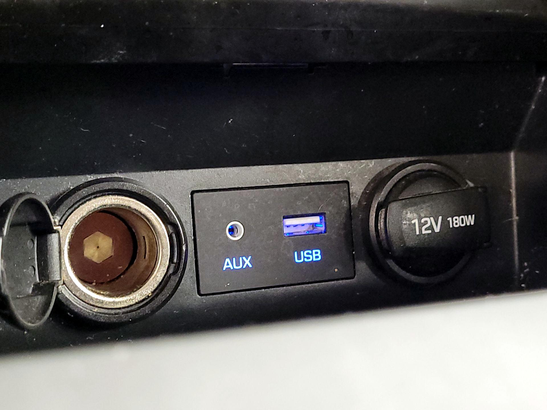 Thumbnail: 2018 Hyundai Elantra - 18