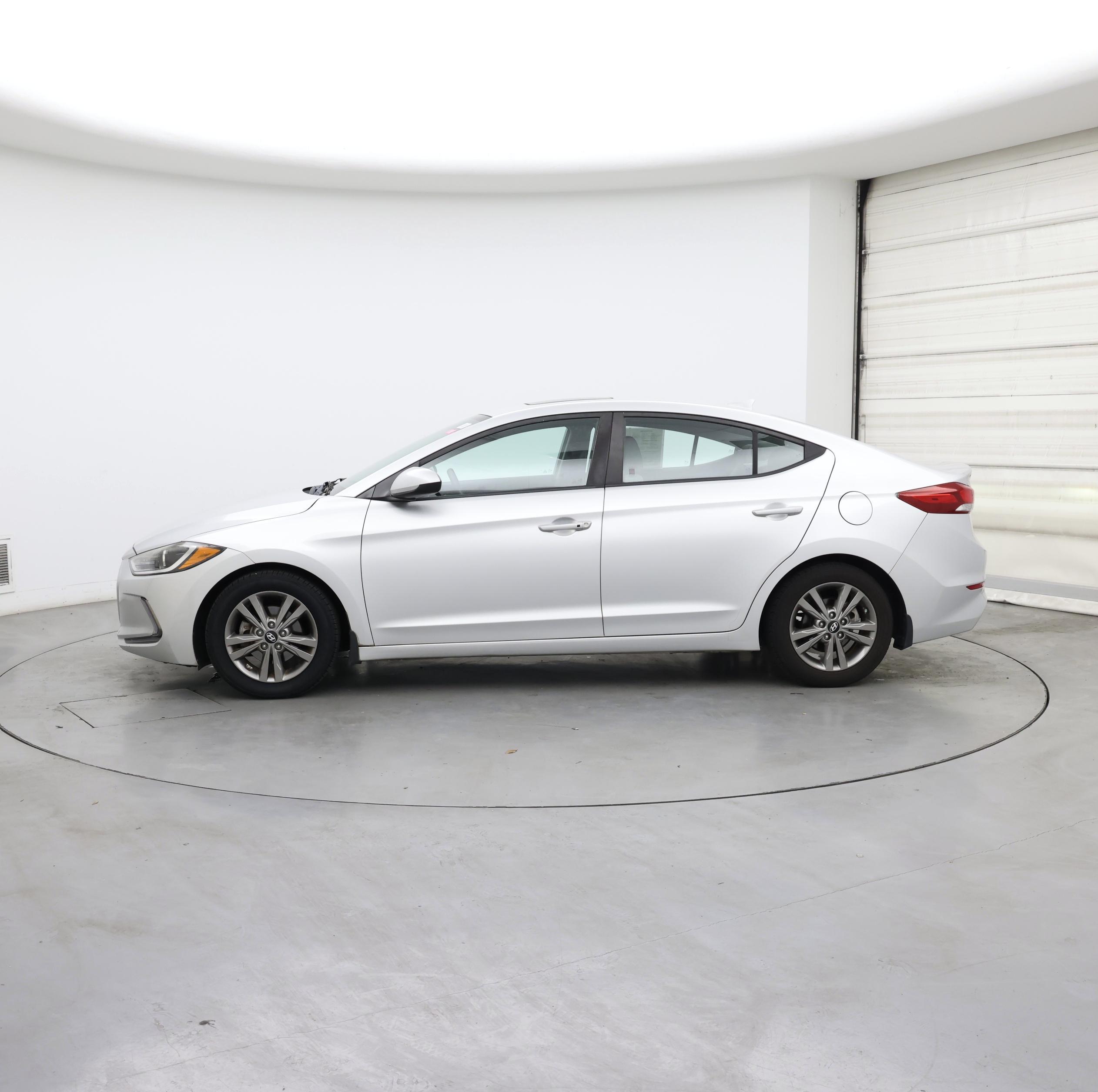 Thumbnail: 2018 Hyundai Elantra - 3