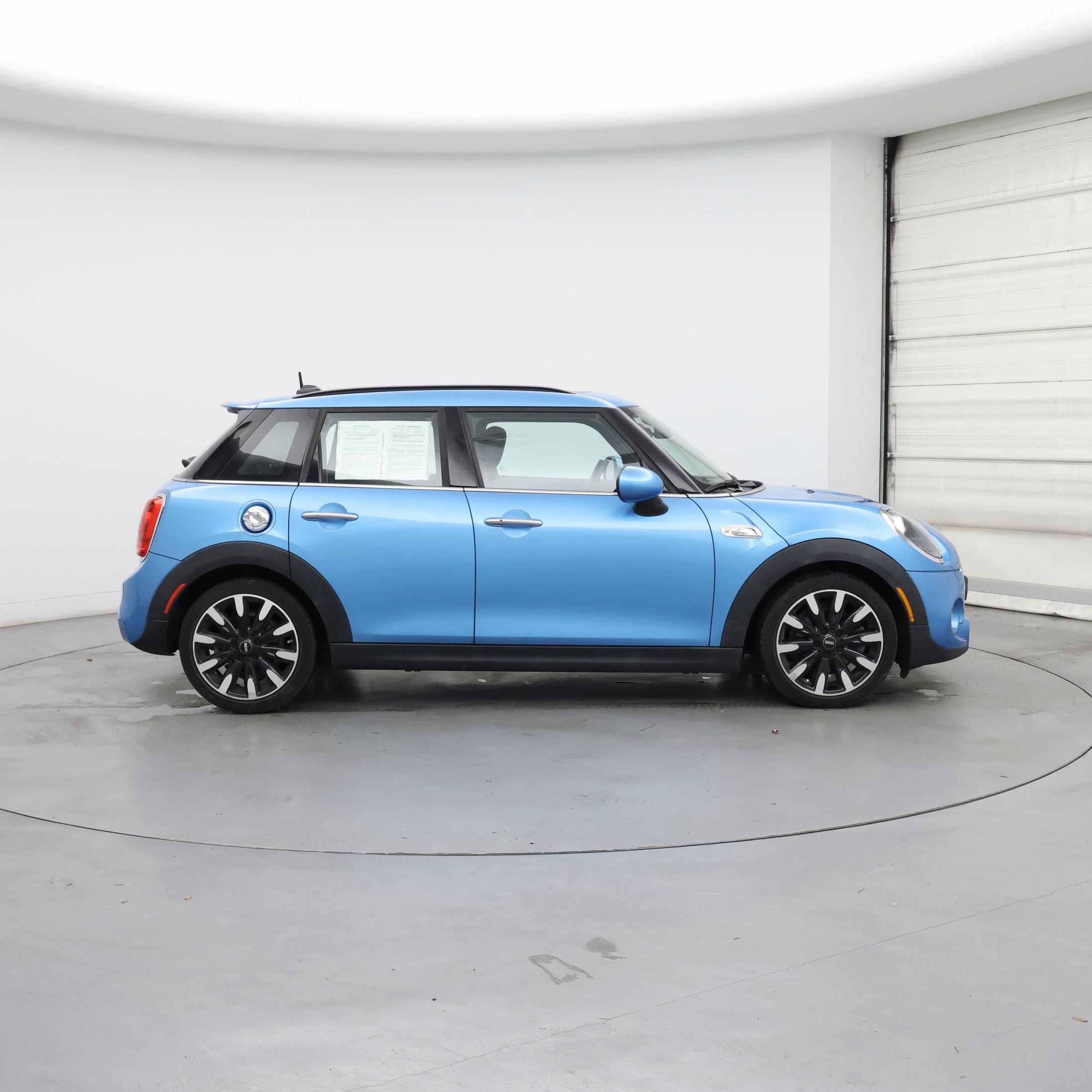 Thumbnail: 2019 MINI Cooper Hardtop - 7