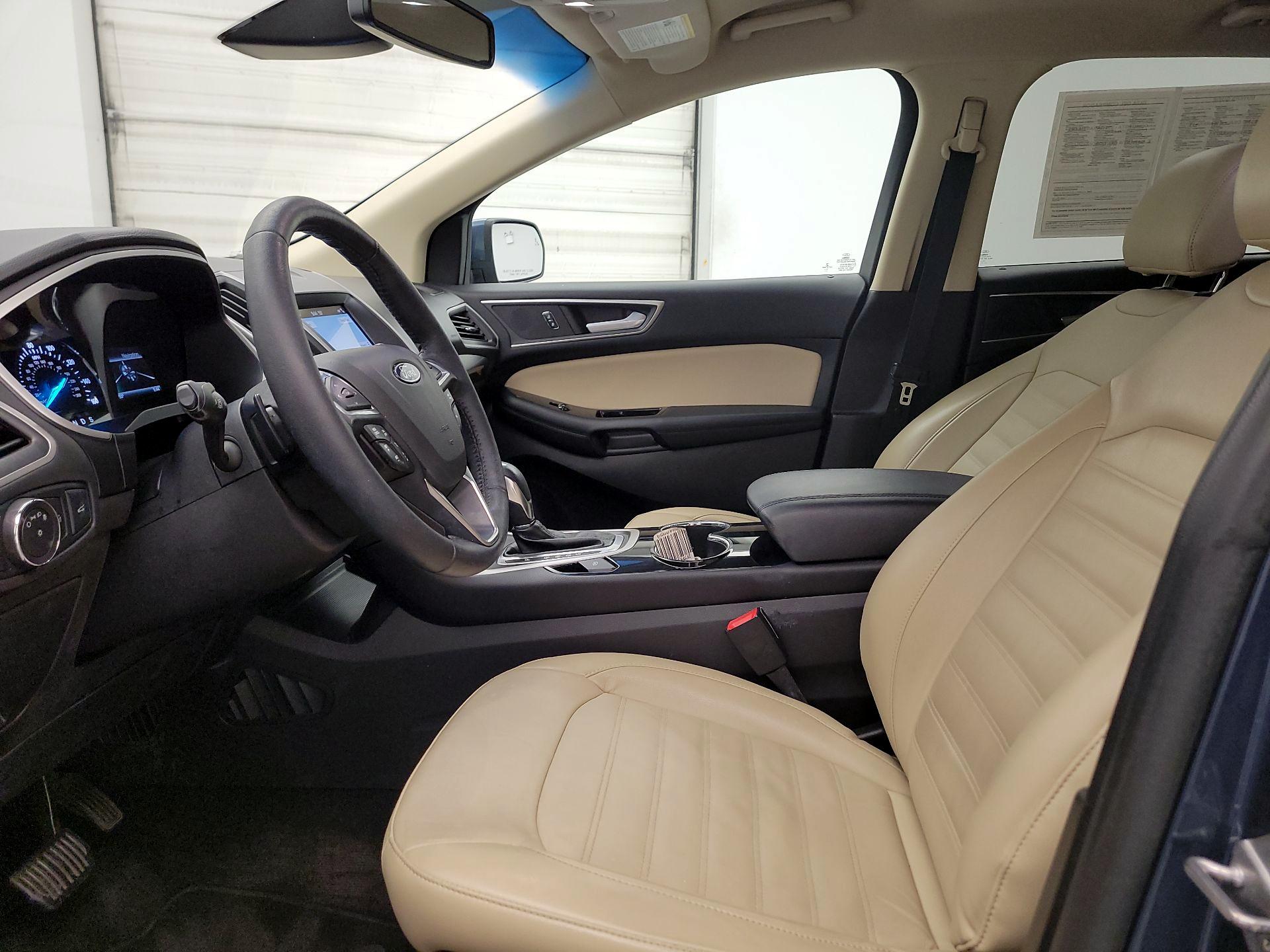 Thumbnail: 2018 Ford Edge - 11