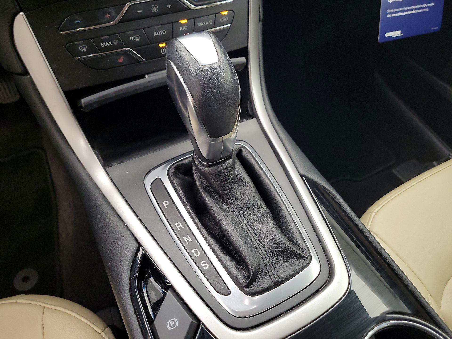 Thumbnail: 2018 Ford Edge - 17