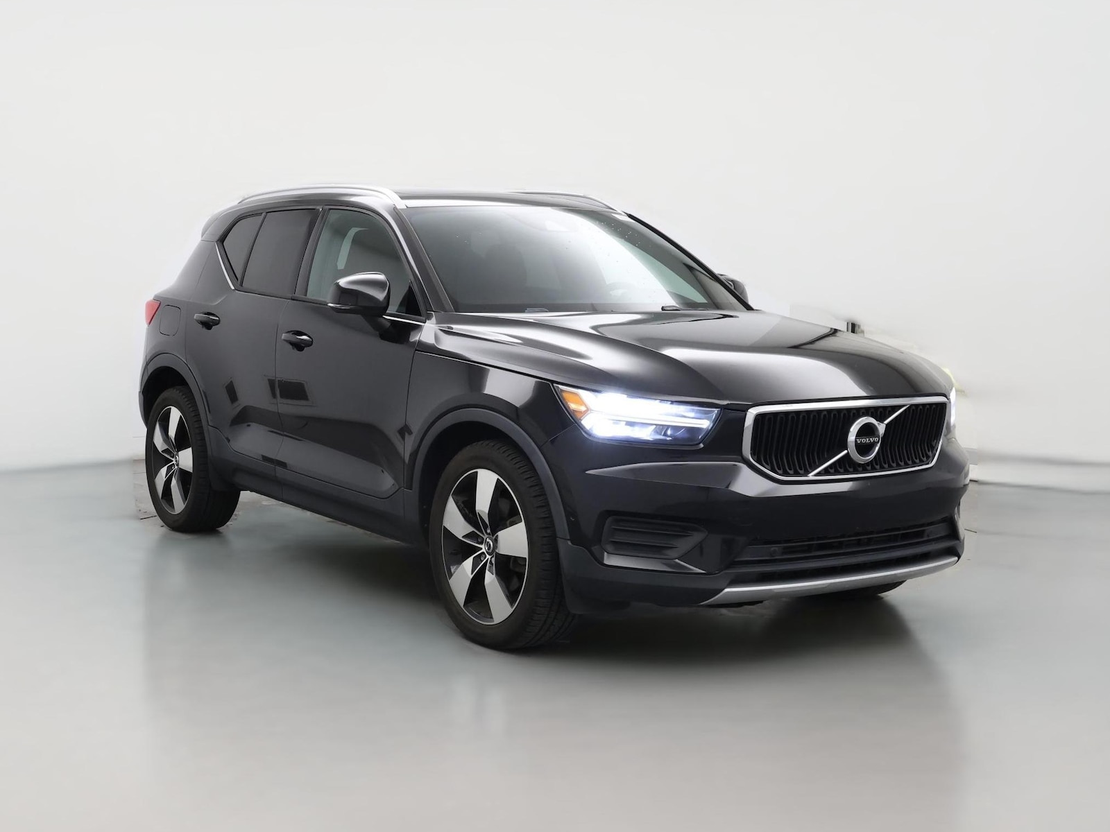 2019 Volvo XC40 Momentum