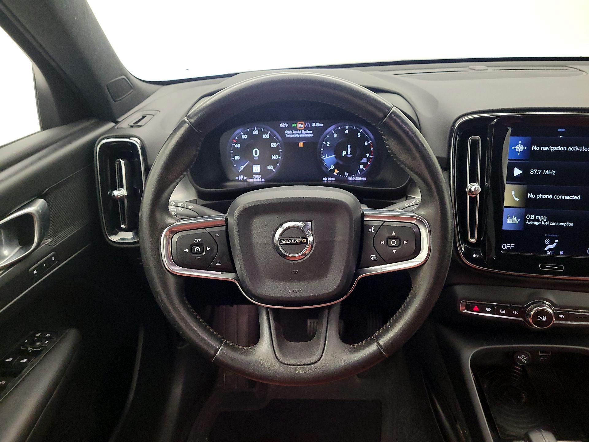 Thumbnail: 2019 Volvo XC40 - 10