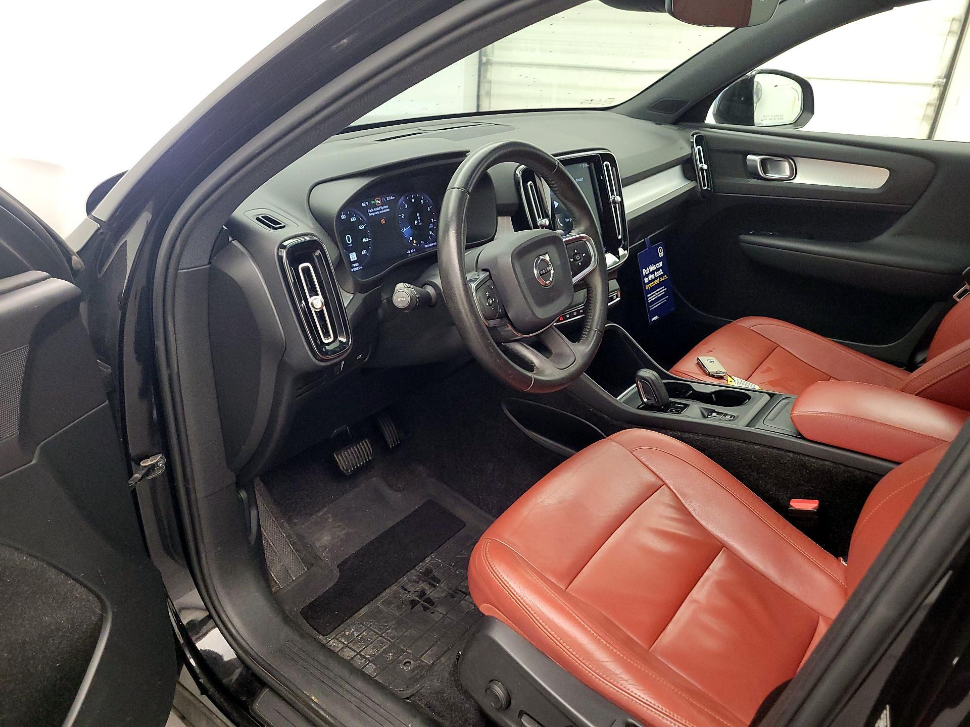 Thumbnail: 2019 Volvo XC40 - 11