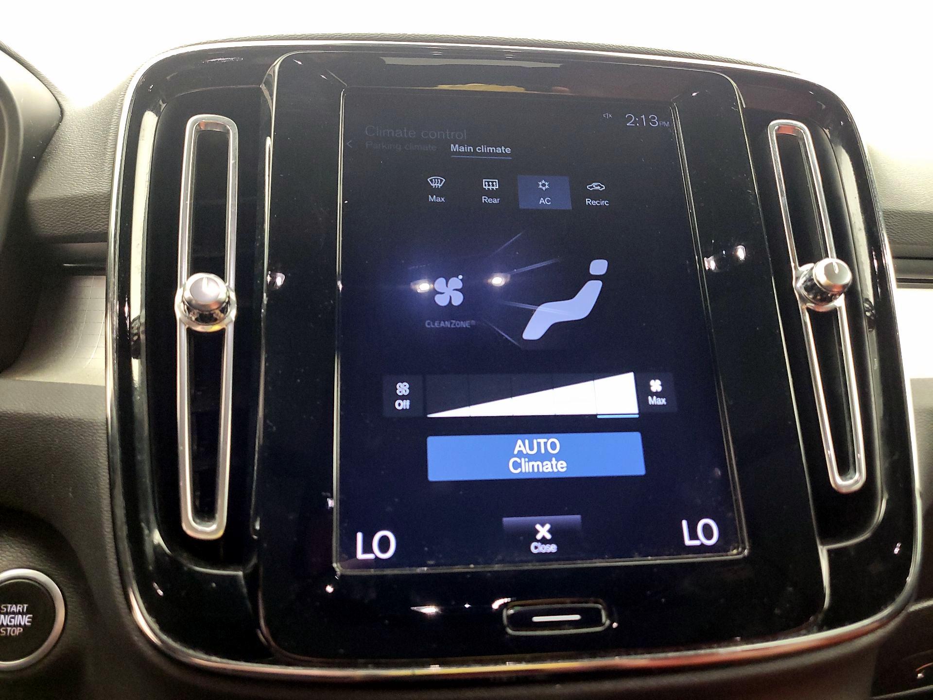 Thumbnail: 2019 Volvo XC40 - 16