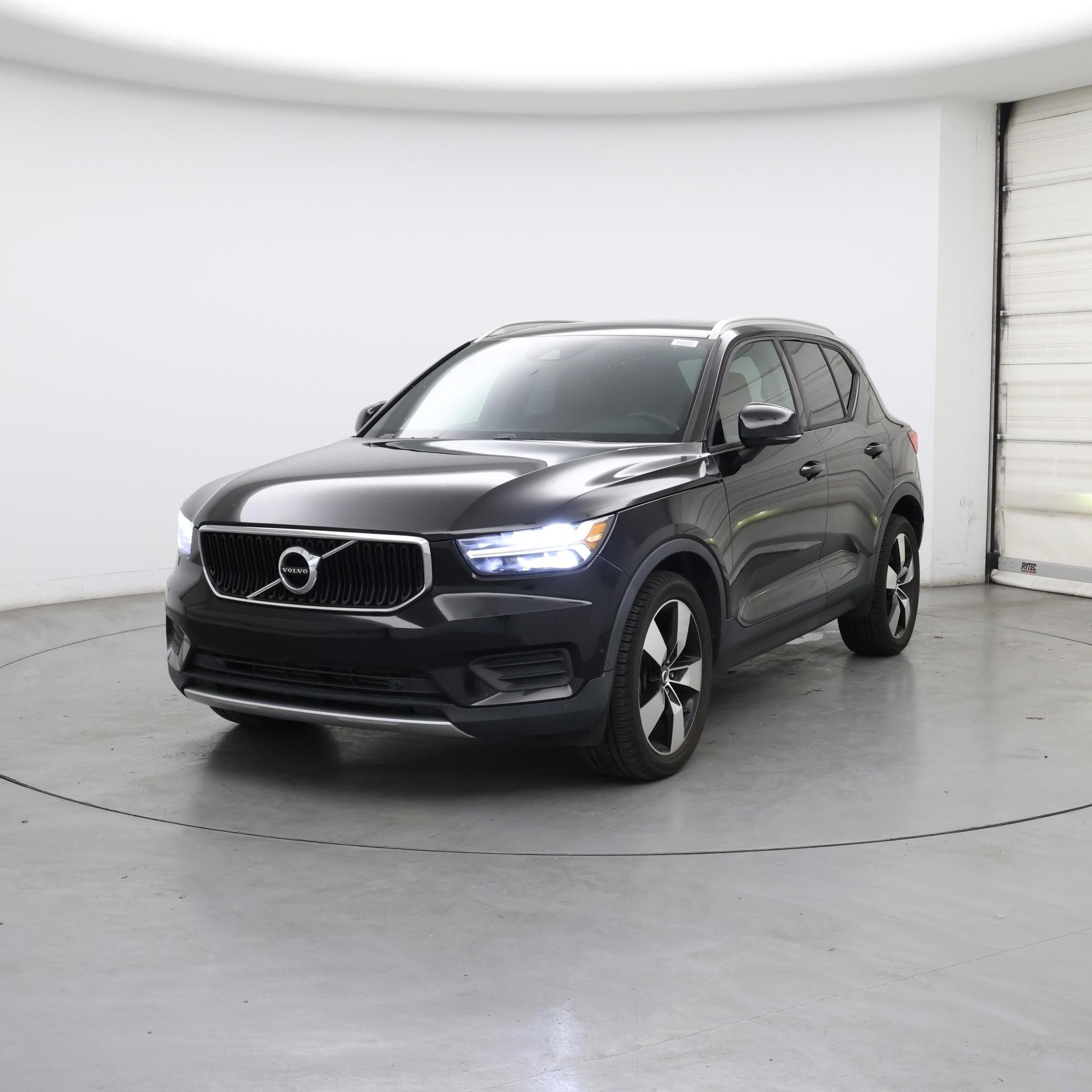Thumbnail: 2019 Volvo XC40 - 4