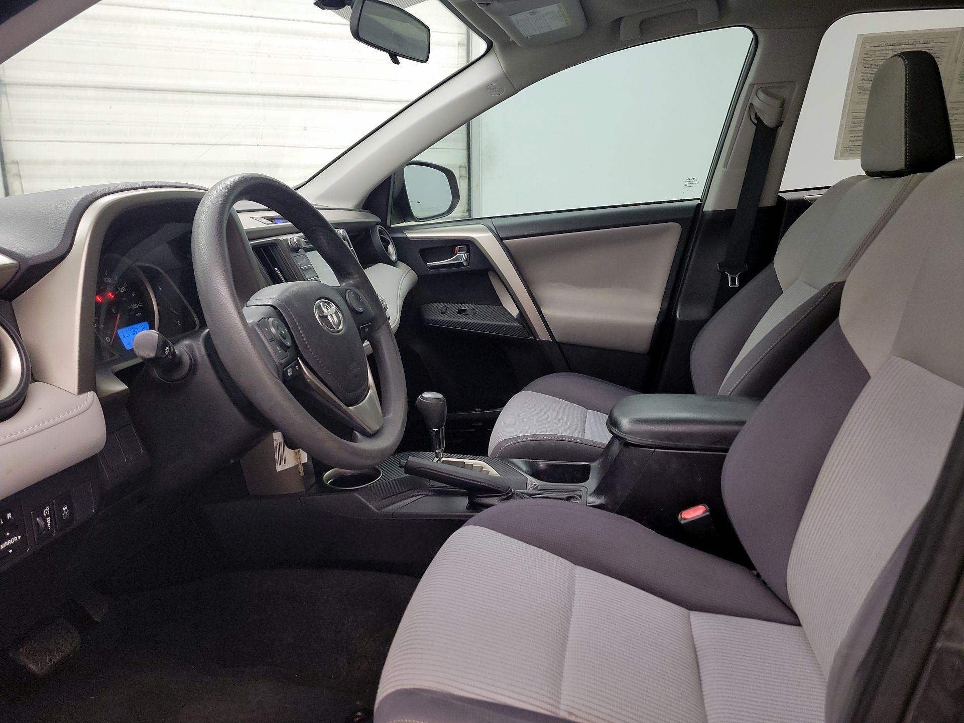 Thumbnail: 2014 Toyota RAV4 - 11