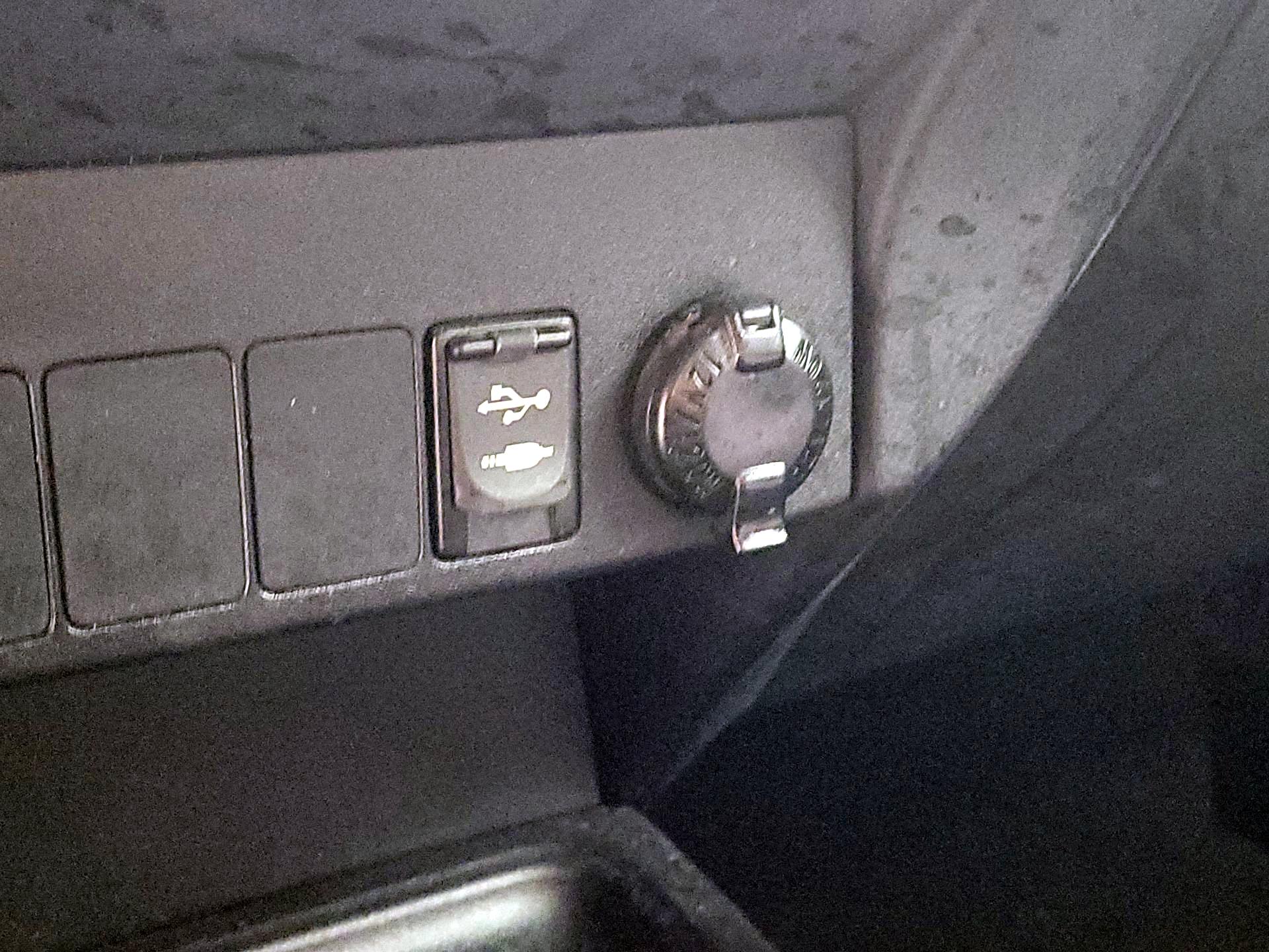 Thumbnail: 2014 Toyota RAV4 - 18