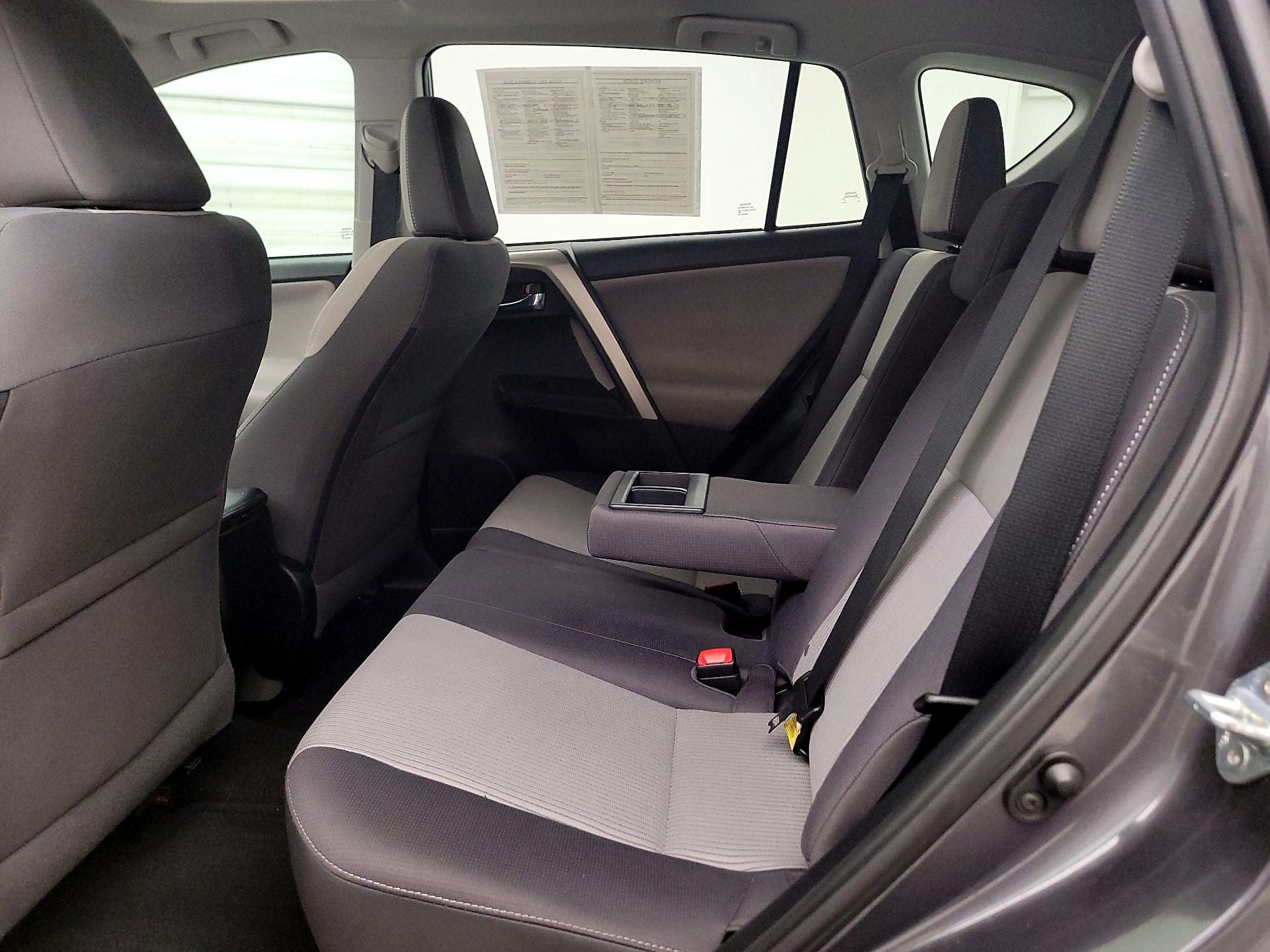 Thumbnail: 2014 Toyota RAV4 - 19