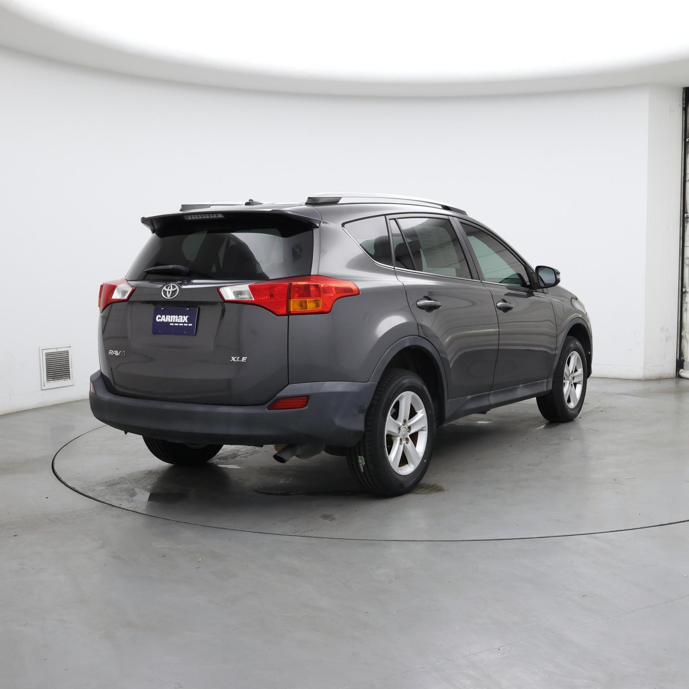 Thumbnail: 2014 Toyota RAV4 - 8