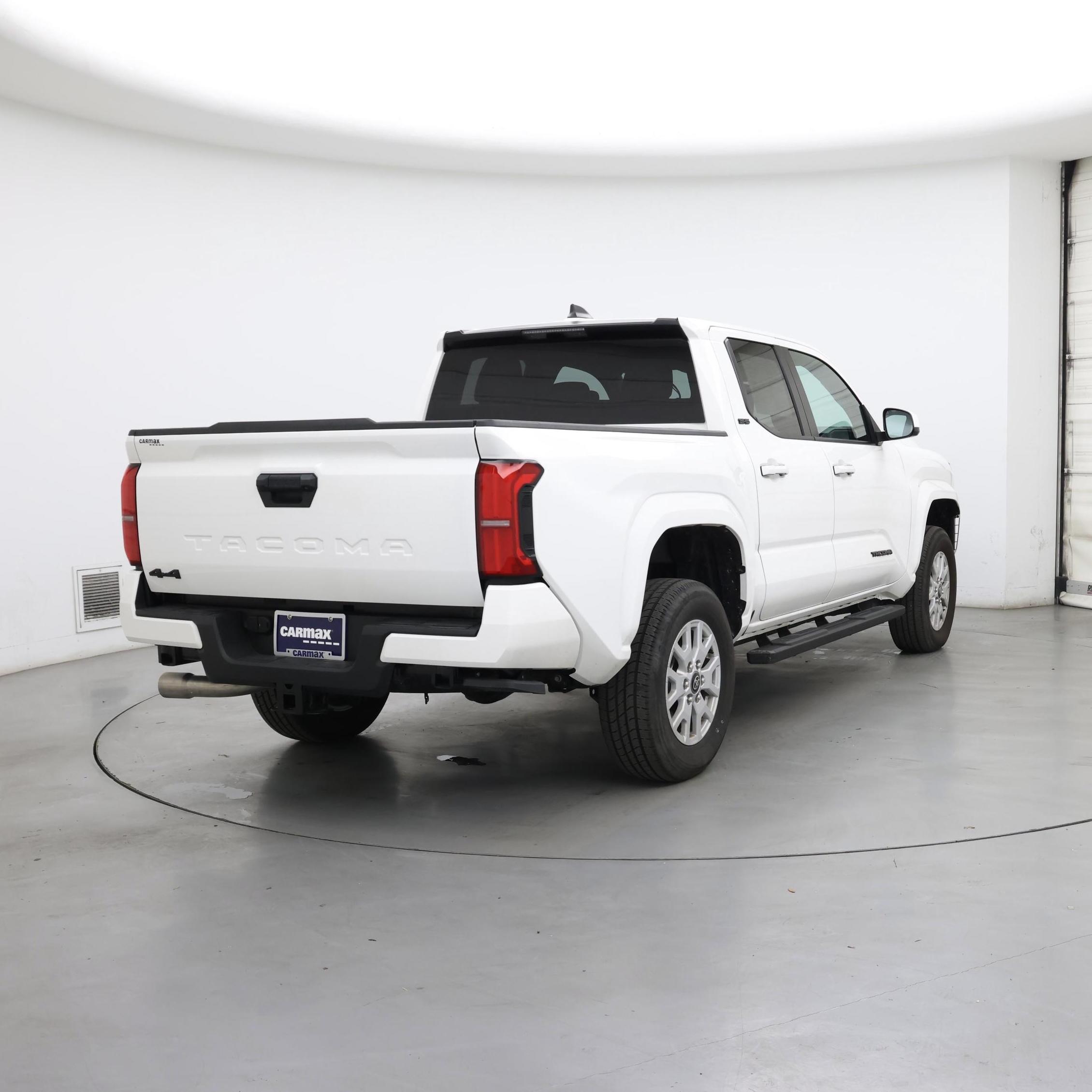 Thumbnail: 2024 Toyota Tacoma - 8