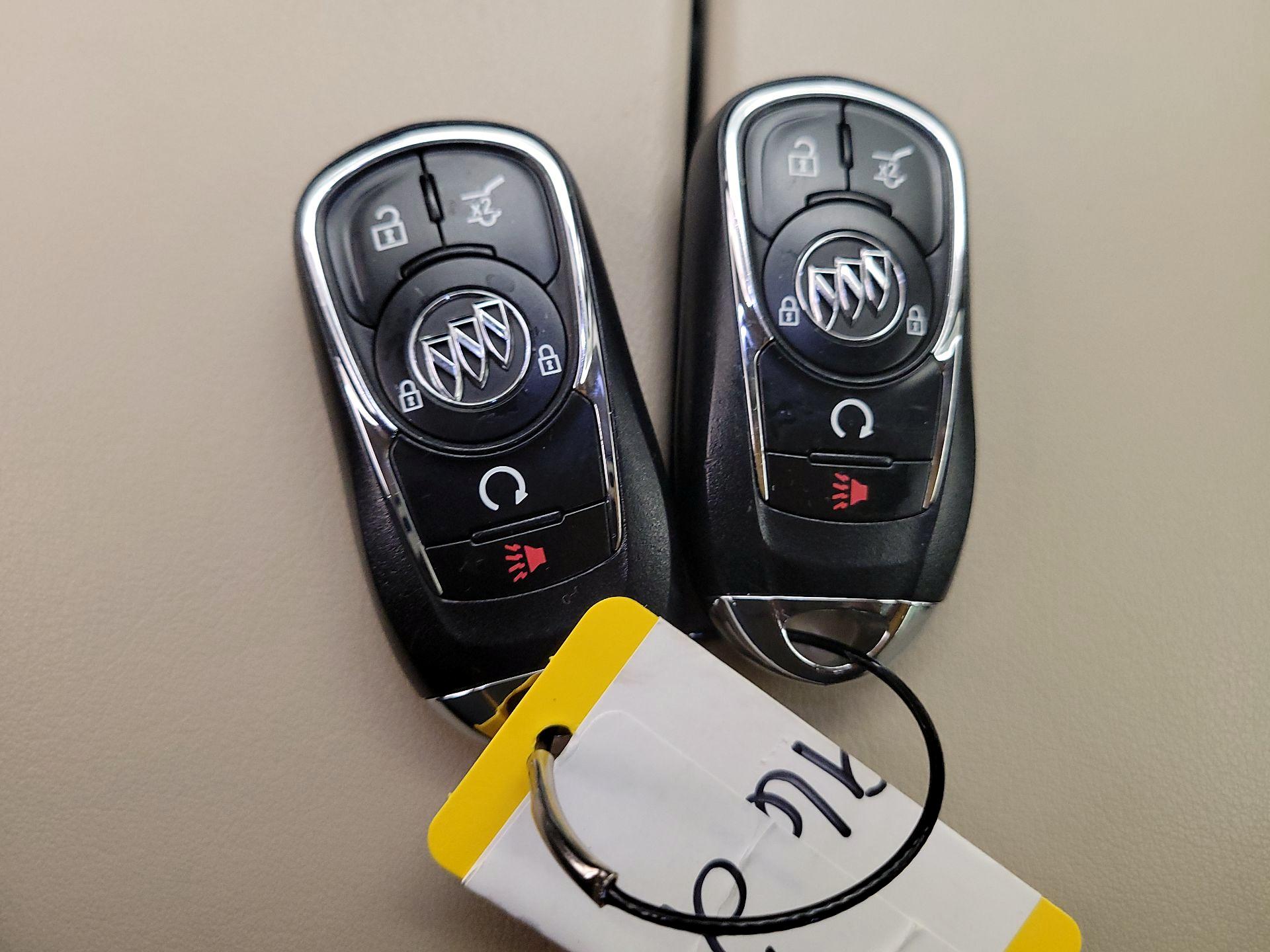 Thumbnail: 2017 Buick Envision - 18