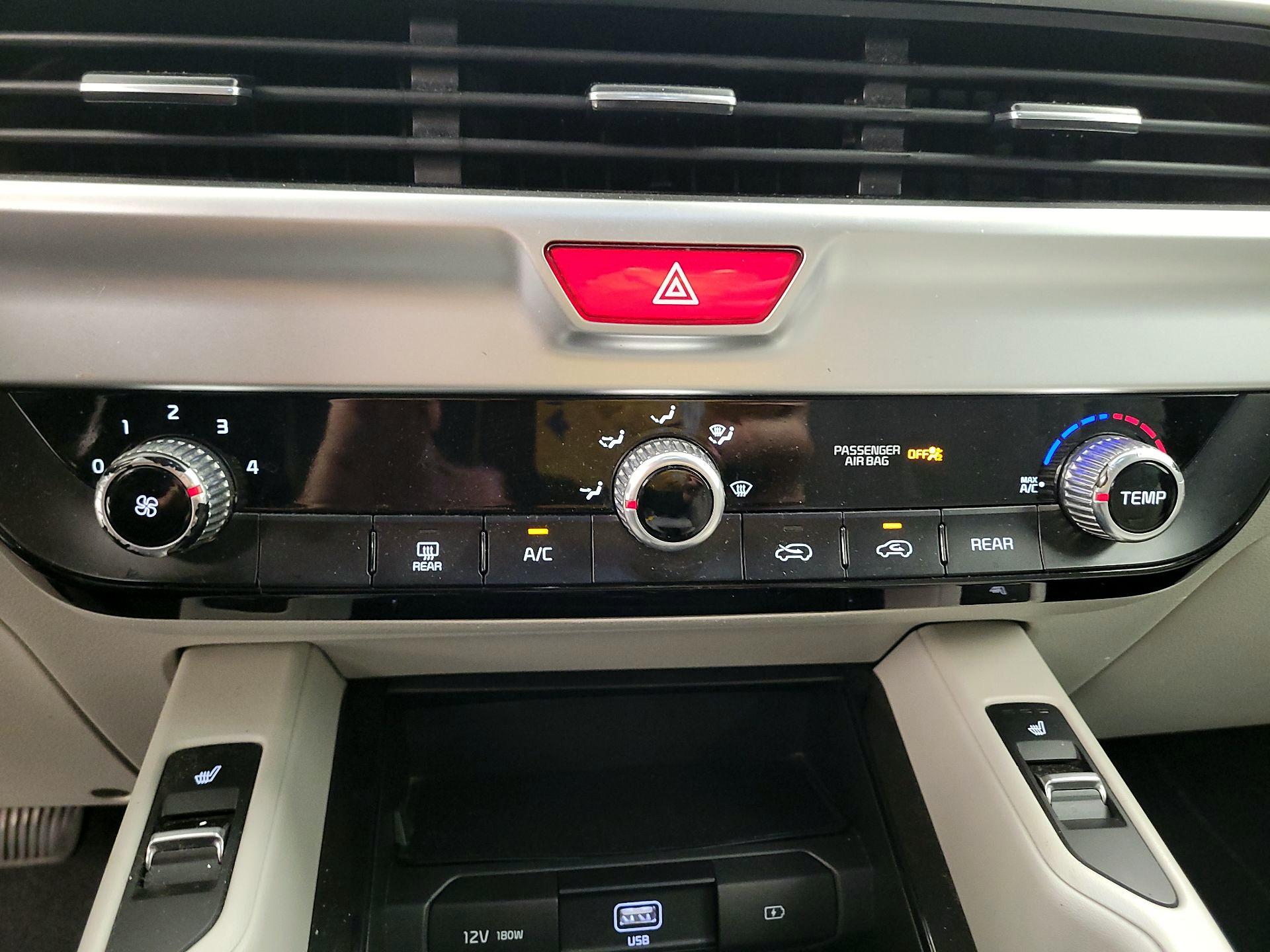 Thumbnail: 2021 Kia Telluride - 14