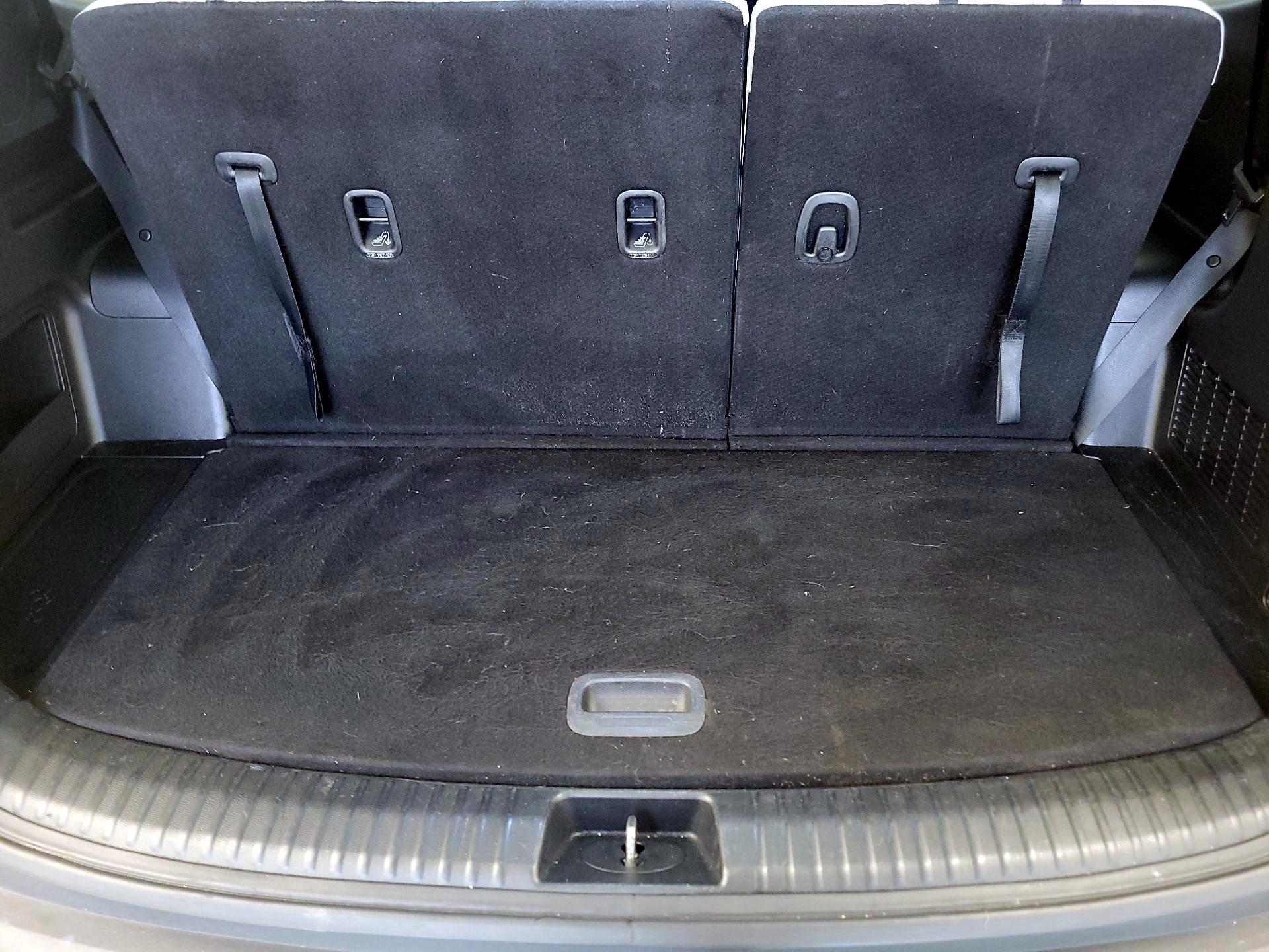 Thumbnail: 2021 Kia Telluride - 16