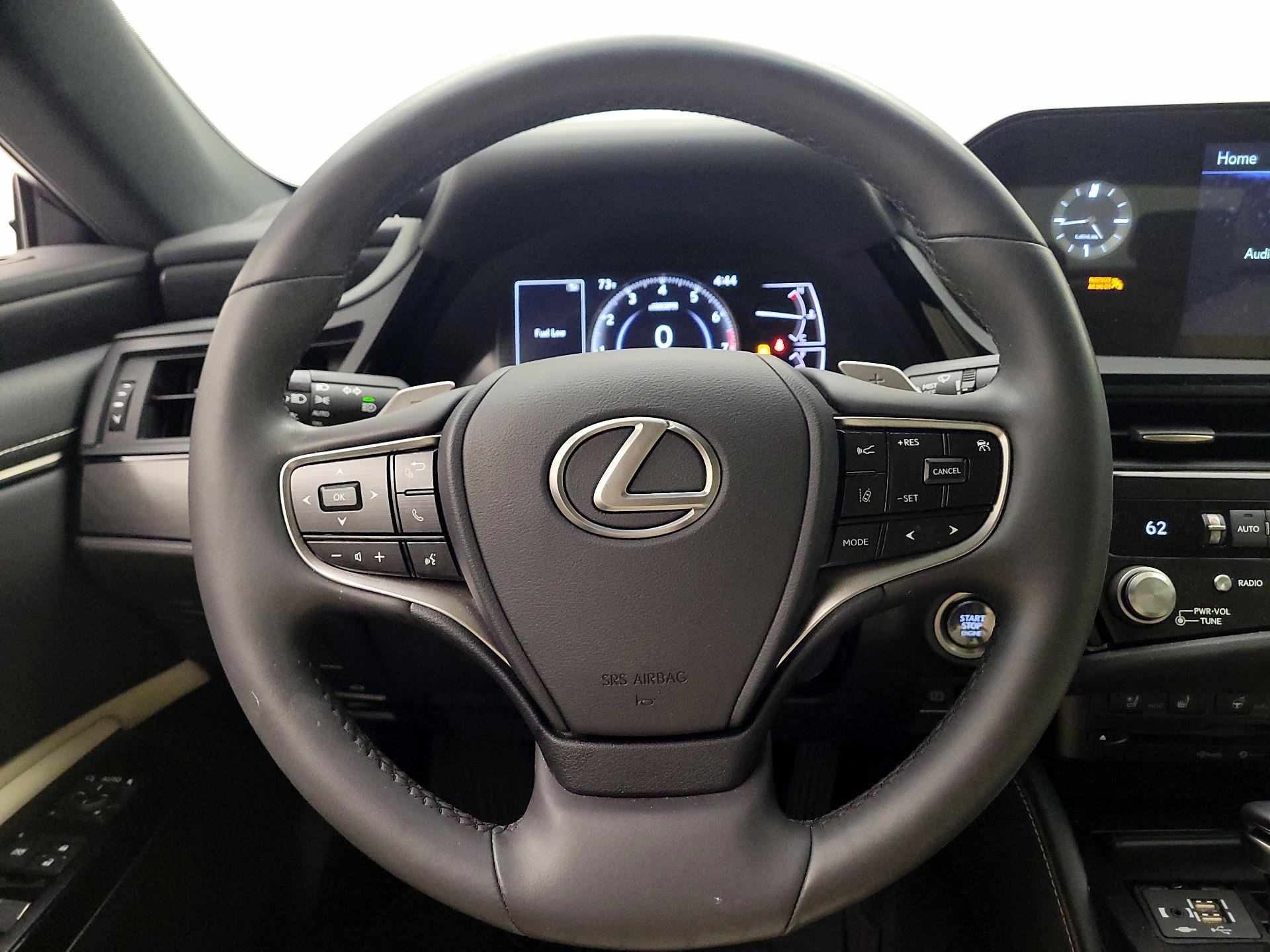 Thumbnail: 2022 Lexus ES - 10