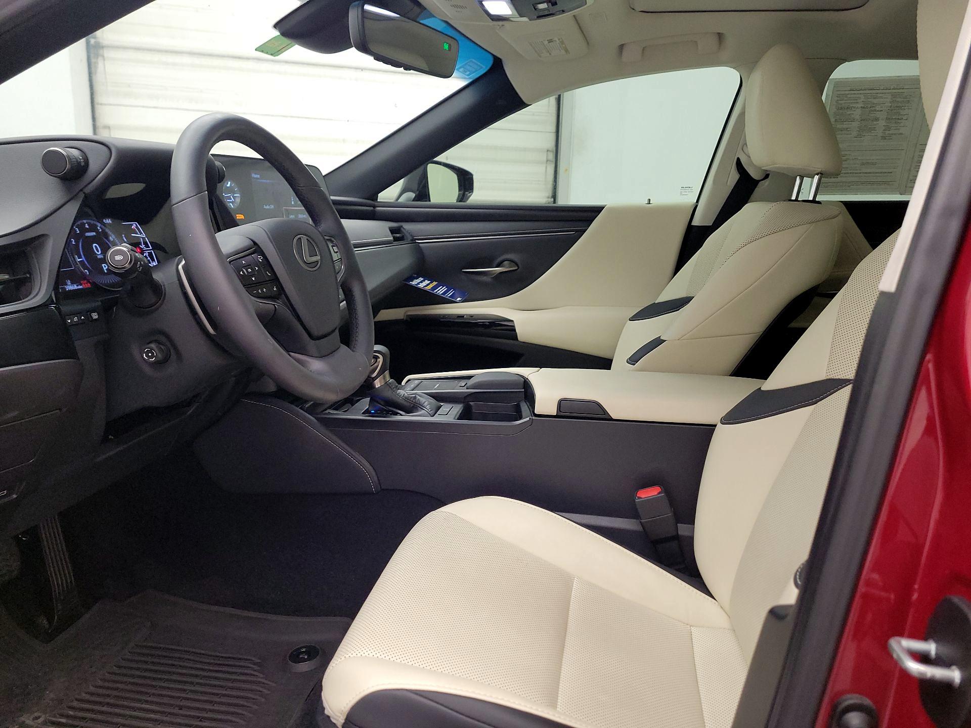 Thumbnail: 2022 Lexus ES - 11