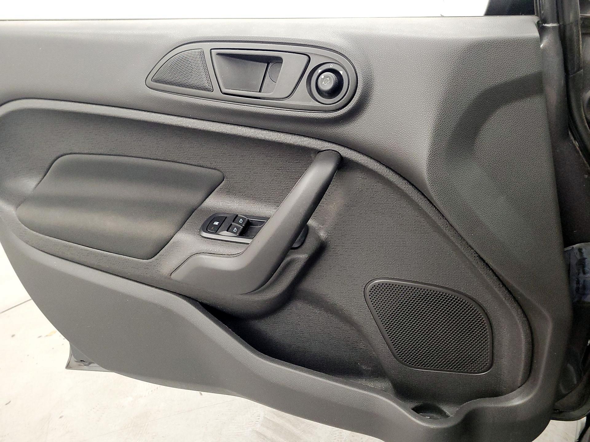 Thumbnail: 2018 Ford Fiesta - 12