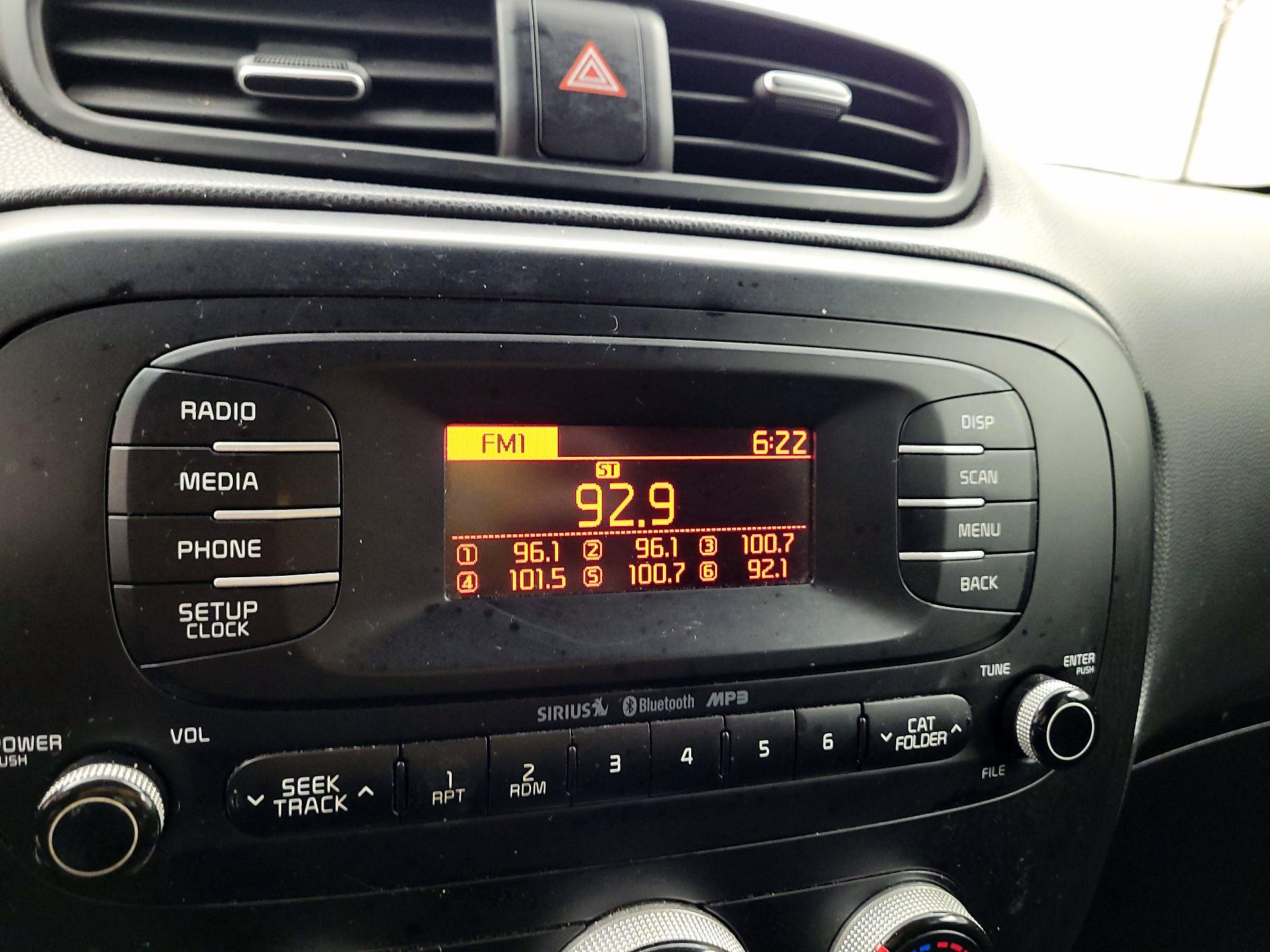 Thumbnail: 2015 Kia Soul - 13