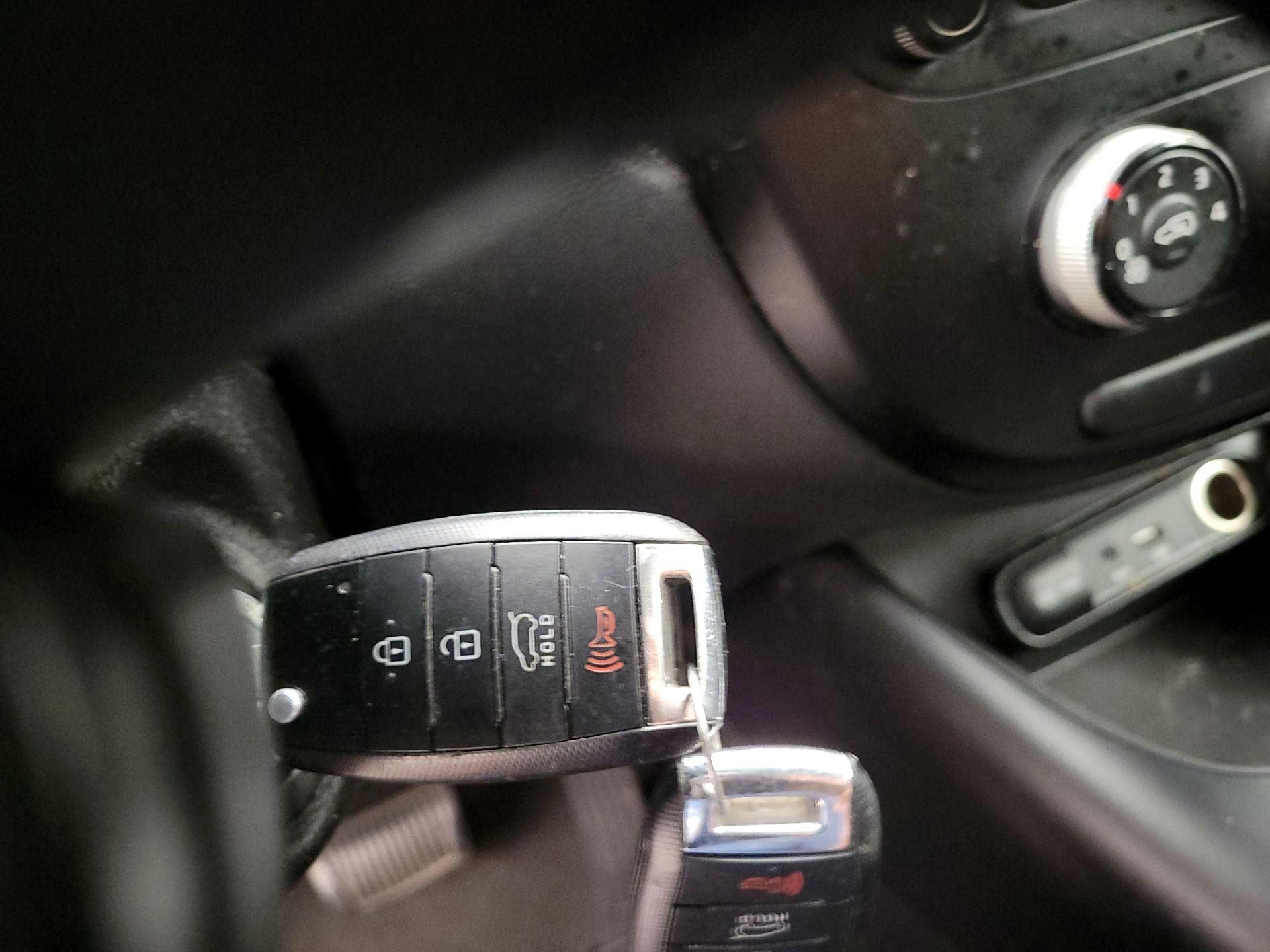 Thumbnail: 2015 Kia Soul - 18