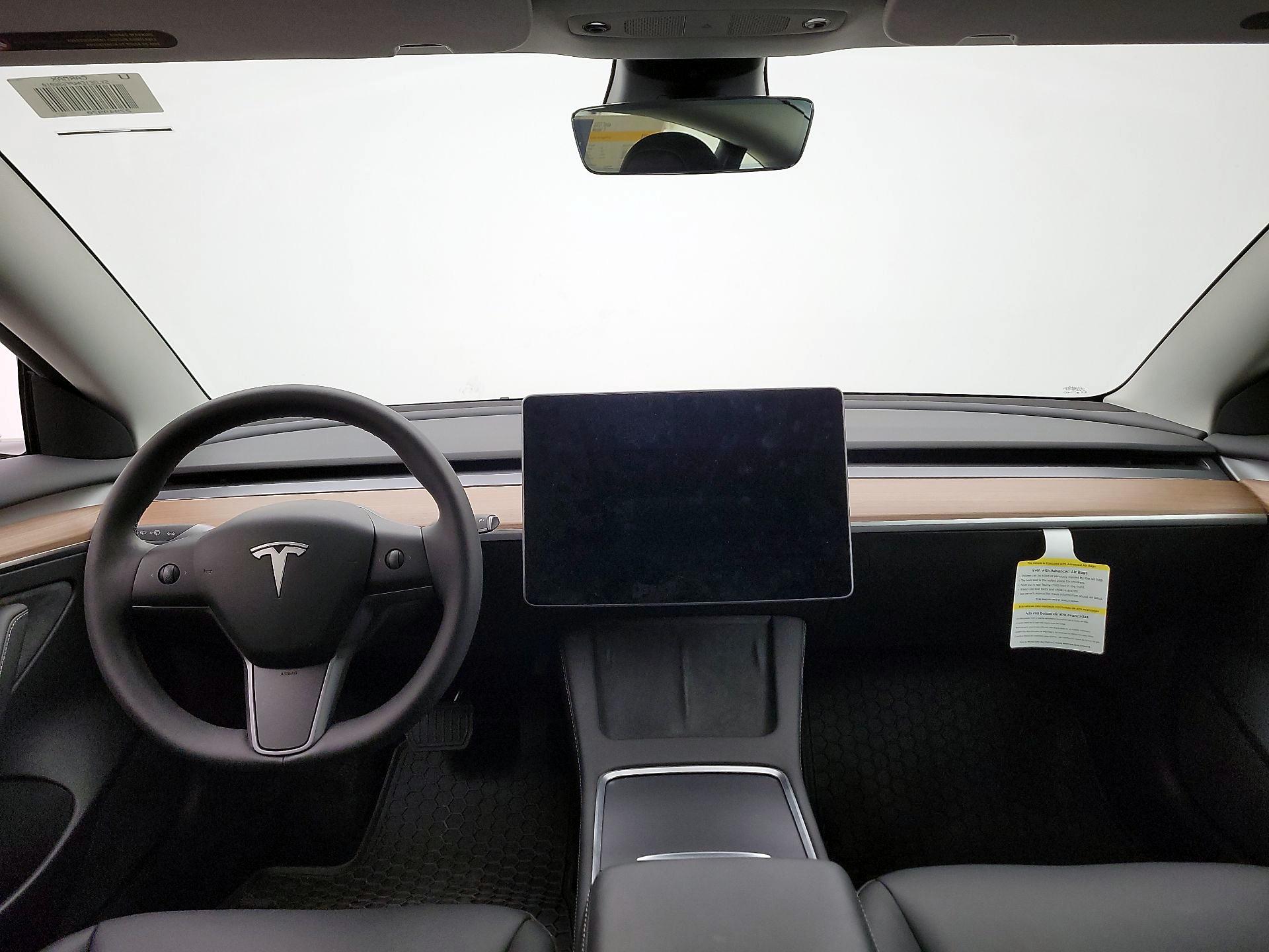 Thumbnail: 2023 Tesla Model 3 - 9