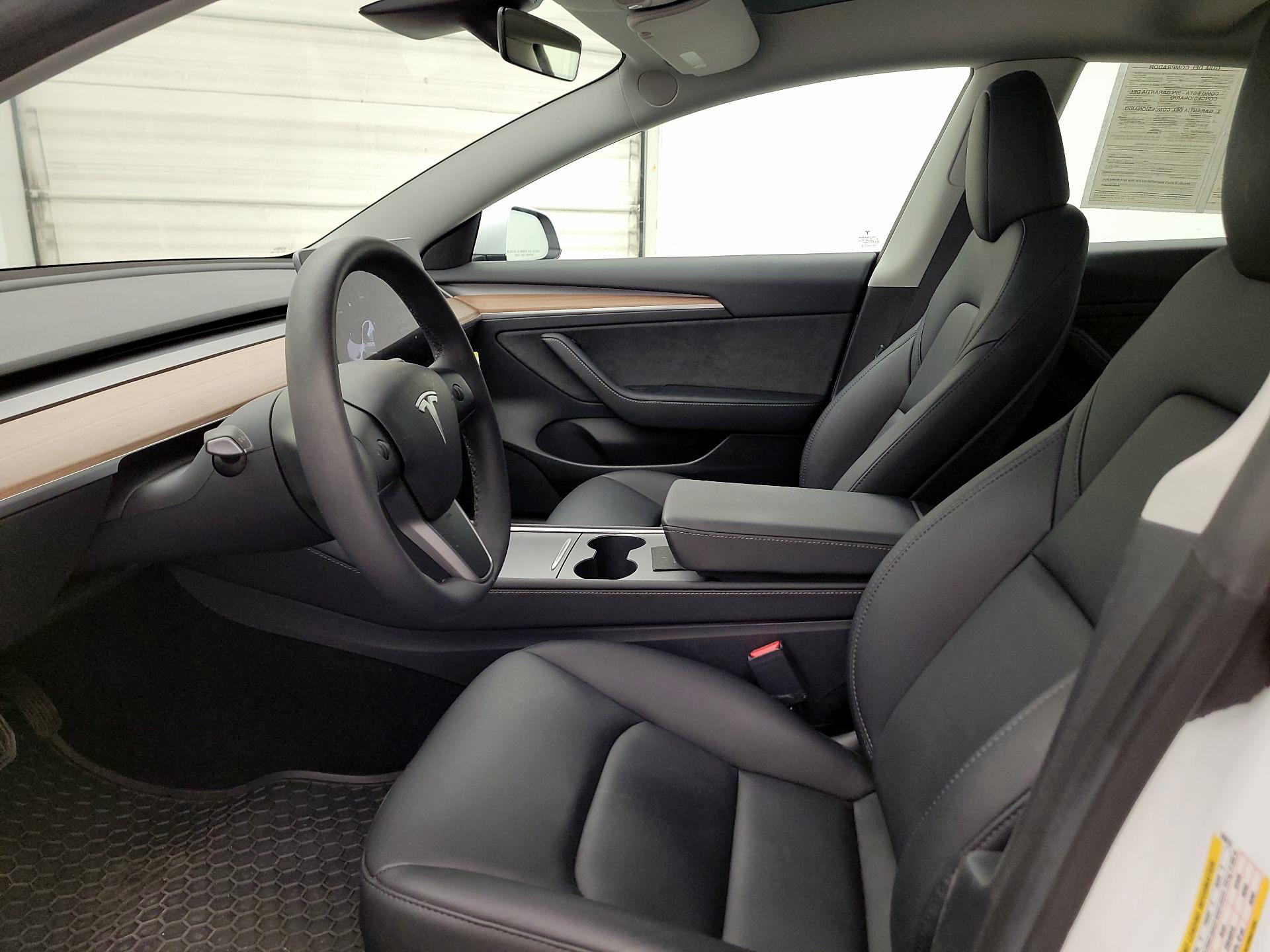 Thumbnail: 2023 Tesla Model 3 - 11