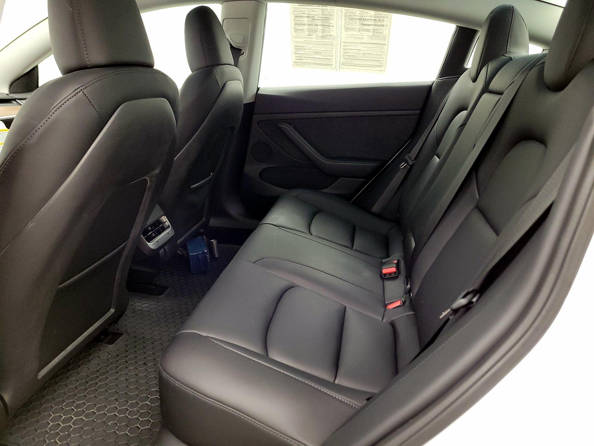 Thumbnail: 2023 Tesla Model 3 - 17