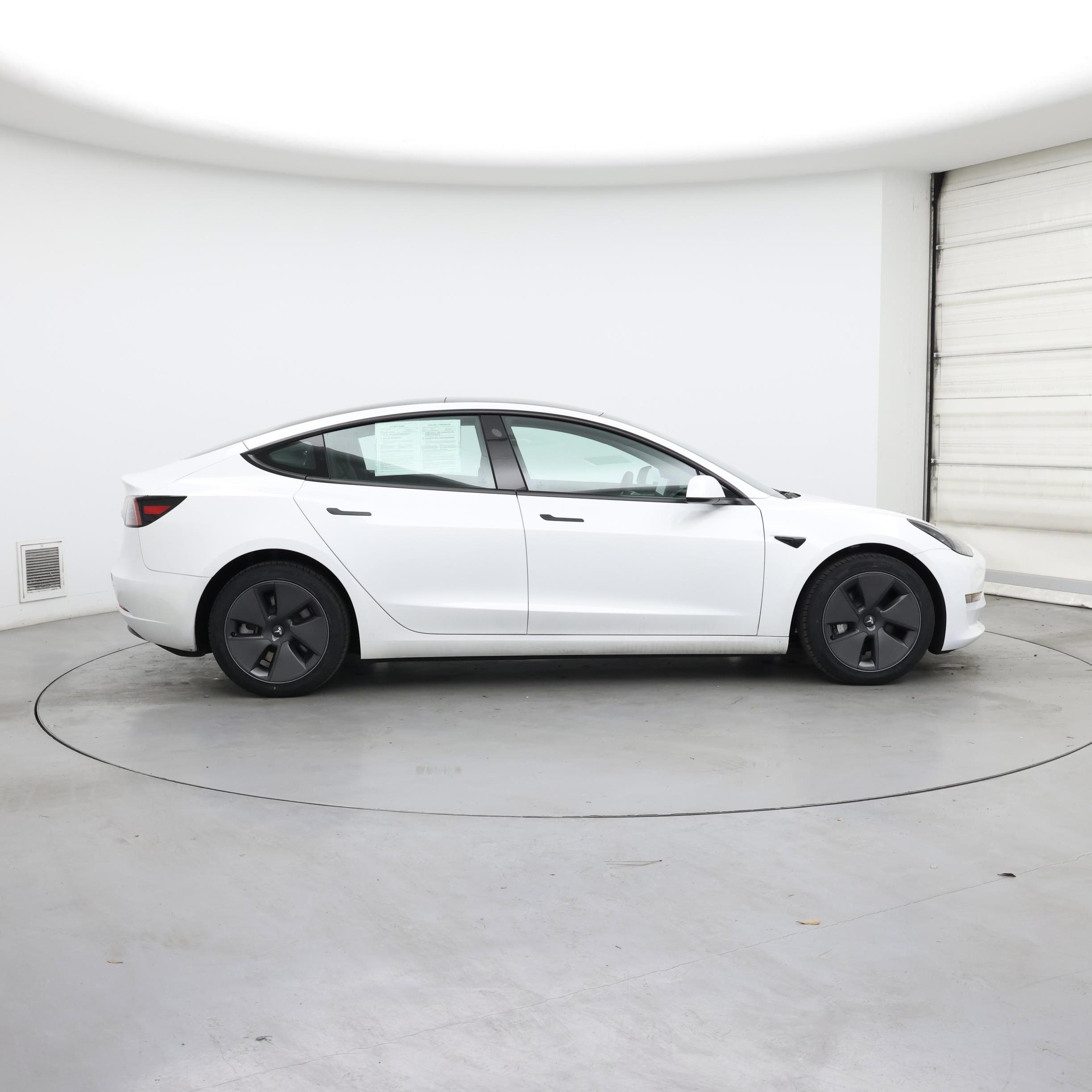 Thumbnail: 2023 Tesla Model 3 - 7